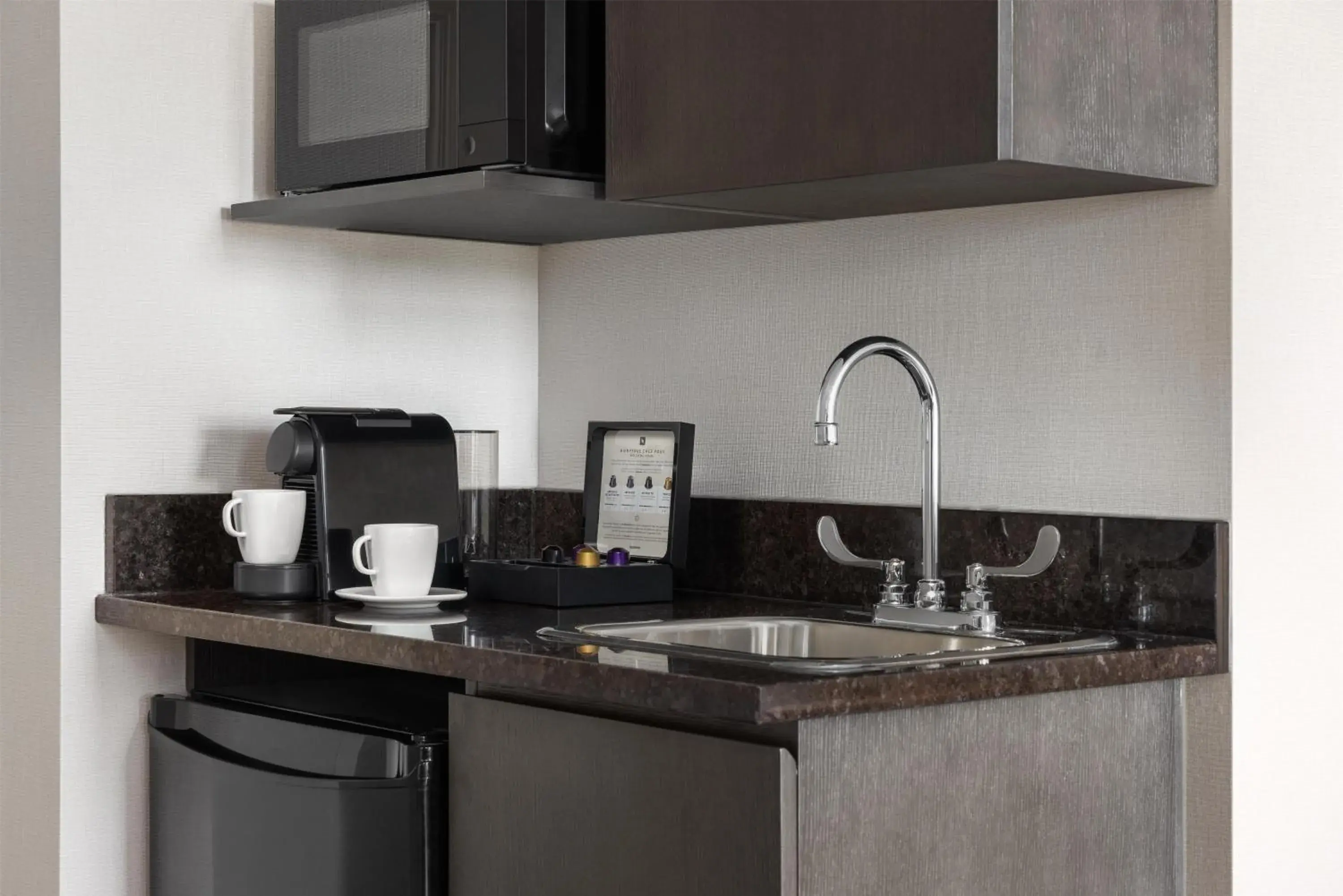 King Room with Kitchenette in Hotel Vallea Bromont, Tapestry Collection by Hilton King Room with Kitchenette in Hotel Vallea Bromont, Tapestry Collection by Hilton