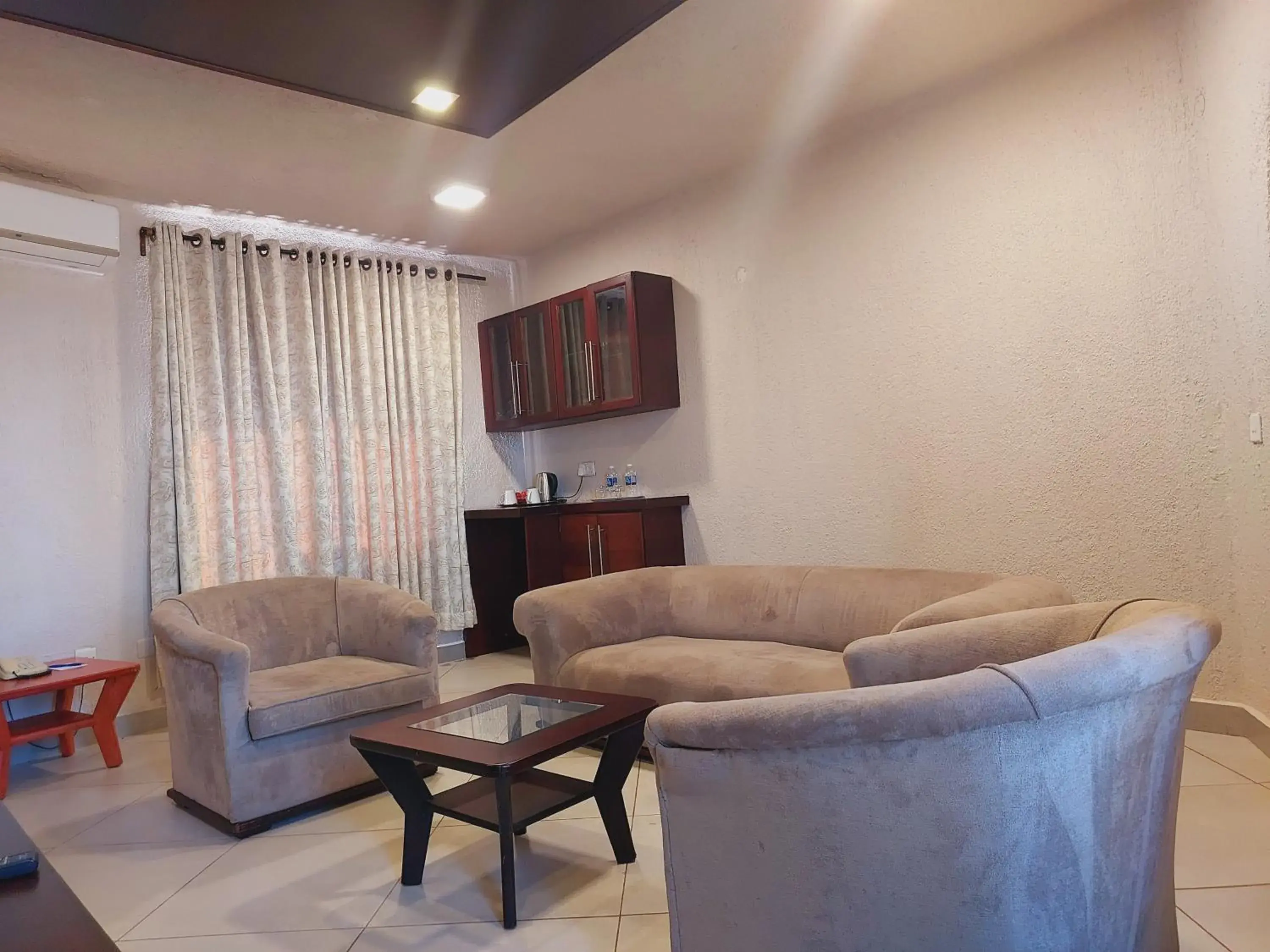 Deluxe Suite in Caribbea Bay Resort Deluxe Suite in Caribbea Bay Resort