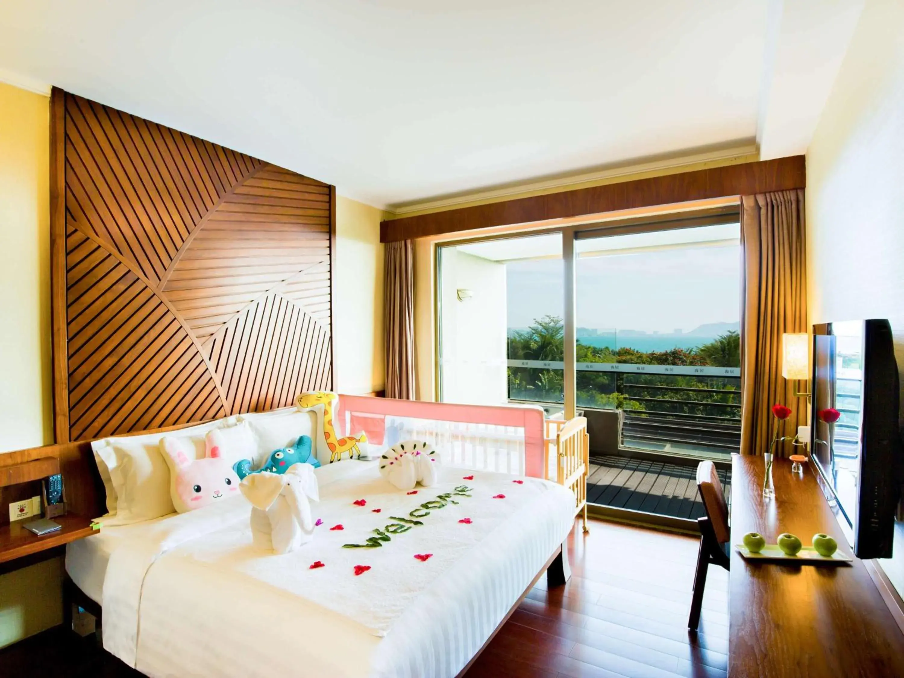 Two Bedrooms Family Apartment Suite in Pullman Oceanview Sanya Bay Resort & Spa Two Bedrooms Family Apartment Suite in Pullman Oceanview Sanya Bay Resort & Spa