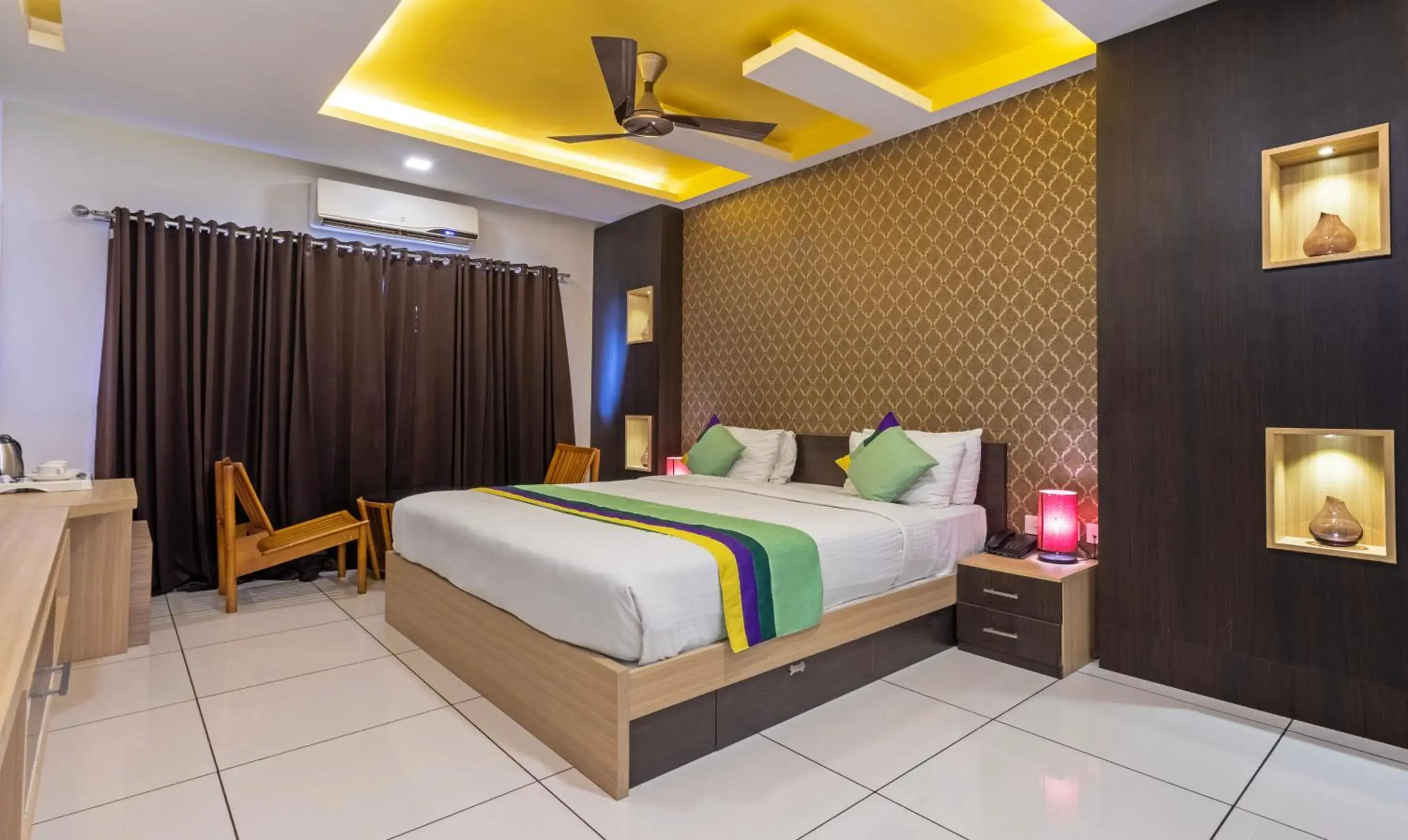 Deluxe Double Room - single occupancy in Treebo Grand Canyon By D2V Deluxe Double Room - single occupancy in Treebo Grand Canyon By D2V