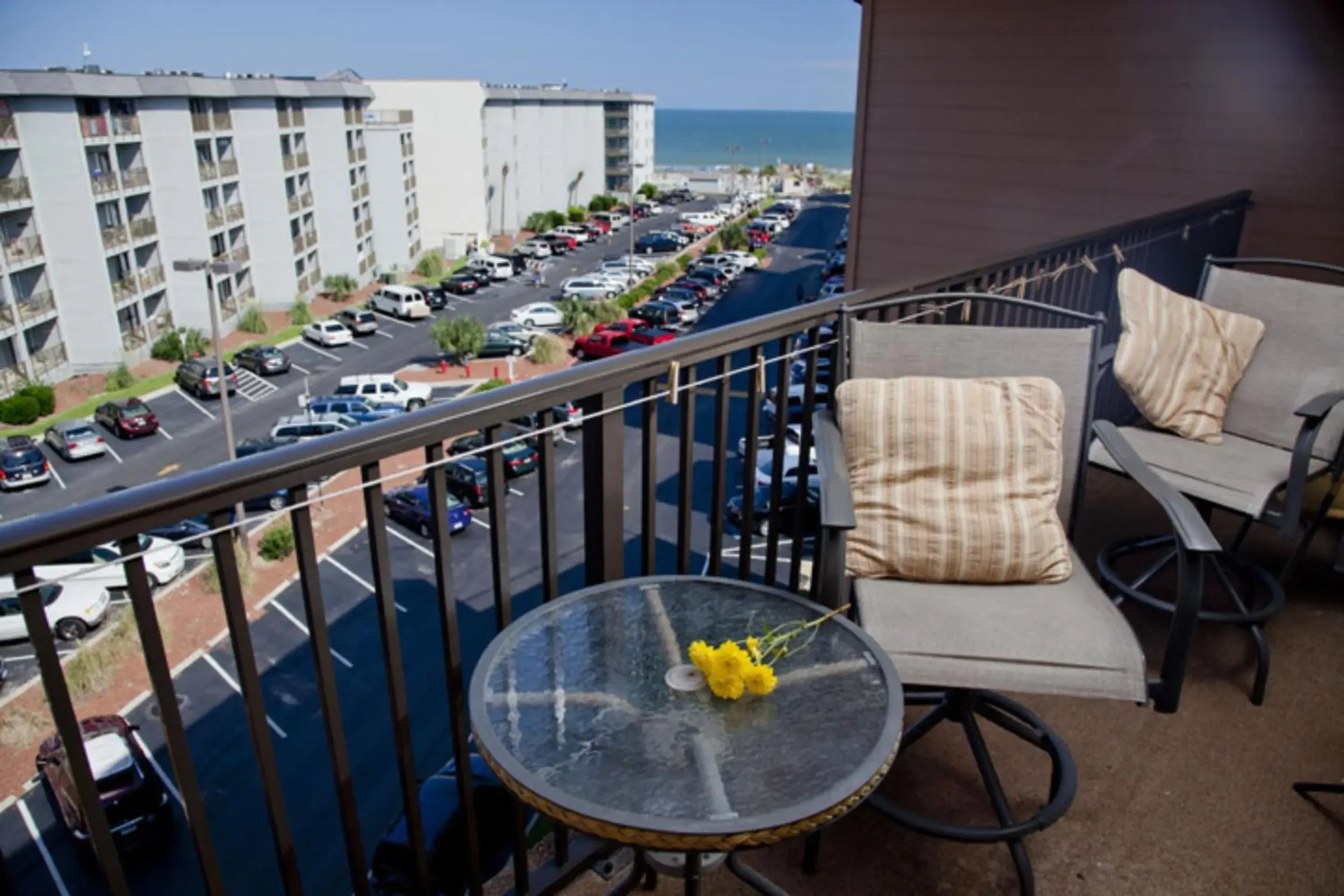 Two-Bedroom Apartment with Ocean View in Myrtle Beach Resort Two-Bedroom Apartment with Ocean View in Myrtle Beach Resort