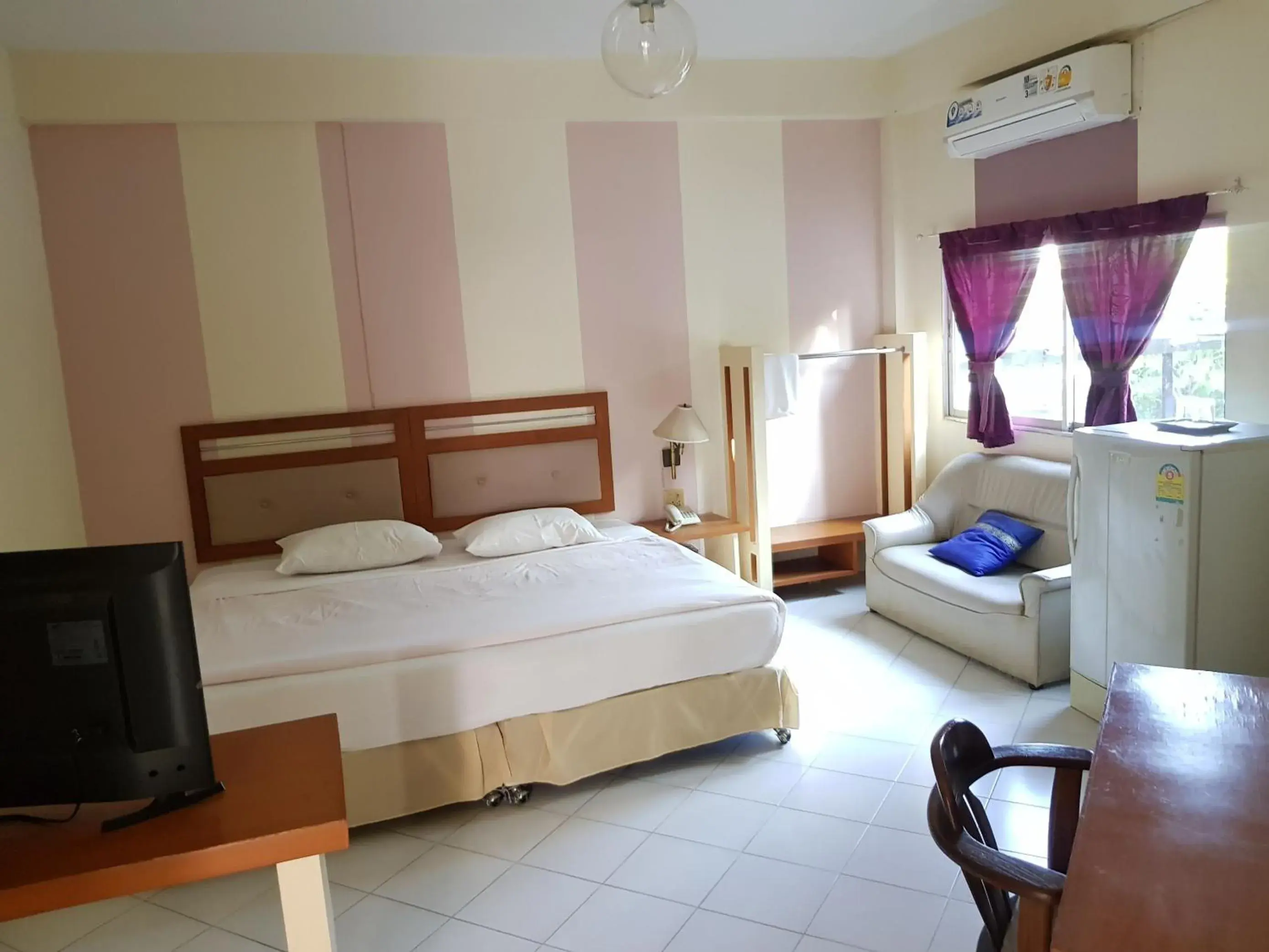 Superior Double Room in Casa Holiday Hotel SHA Superior Double Room in Casa Holiday Hotel SHA