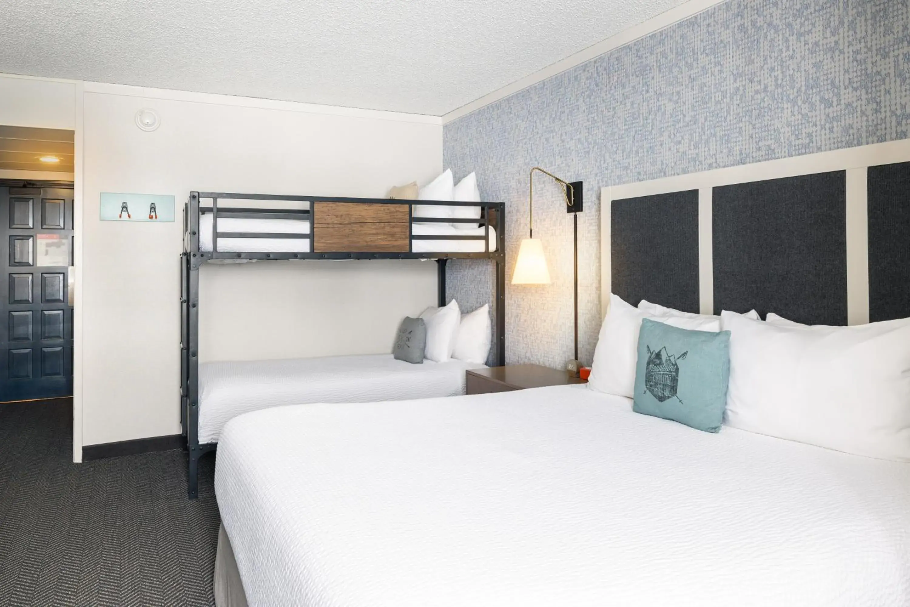 King with bunk beds in Gravity Haus Steamboat King with bunk beds in Gravity Haus Steamboat