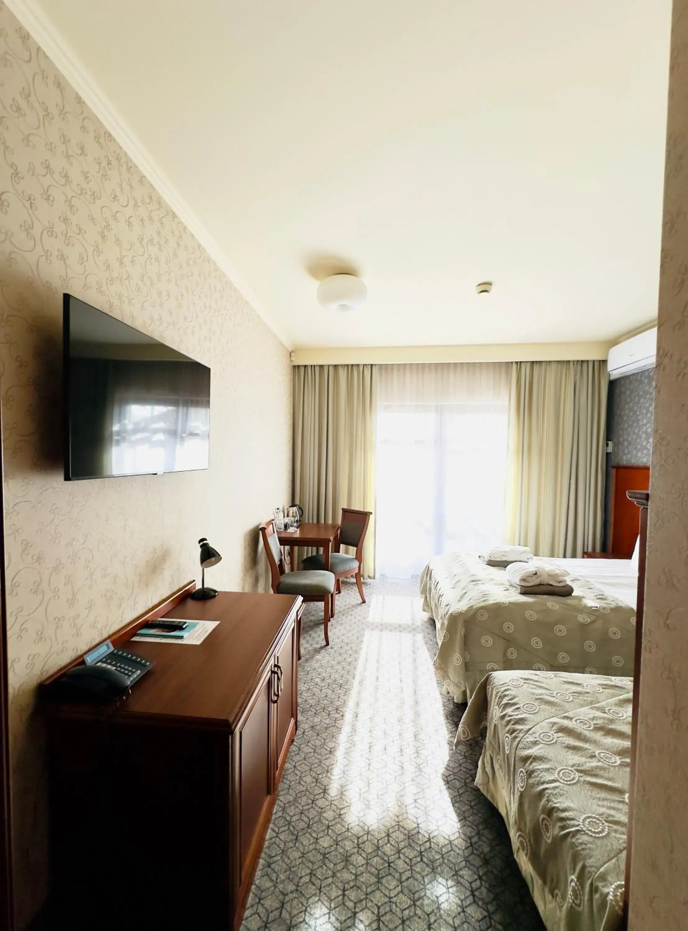 Comfort Double Room in Hotel&Spa Stary Dziwnów basen swimming pool Comfort Double Room in Hotel&Spa Stary Dziwnów basen swimming pool