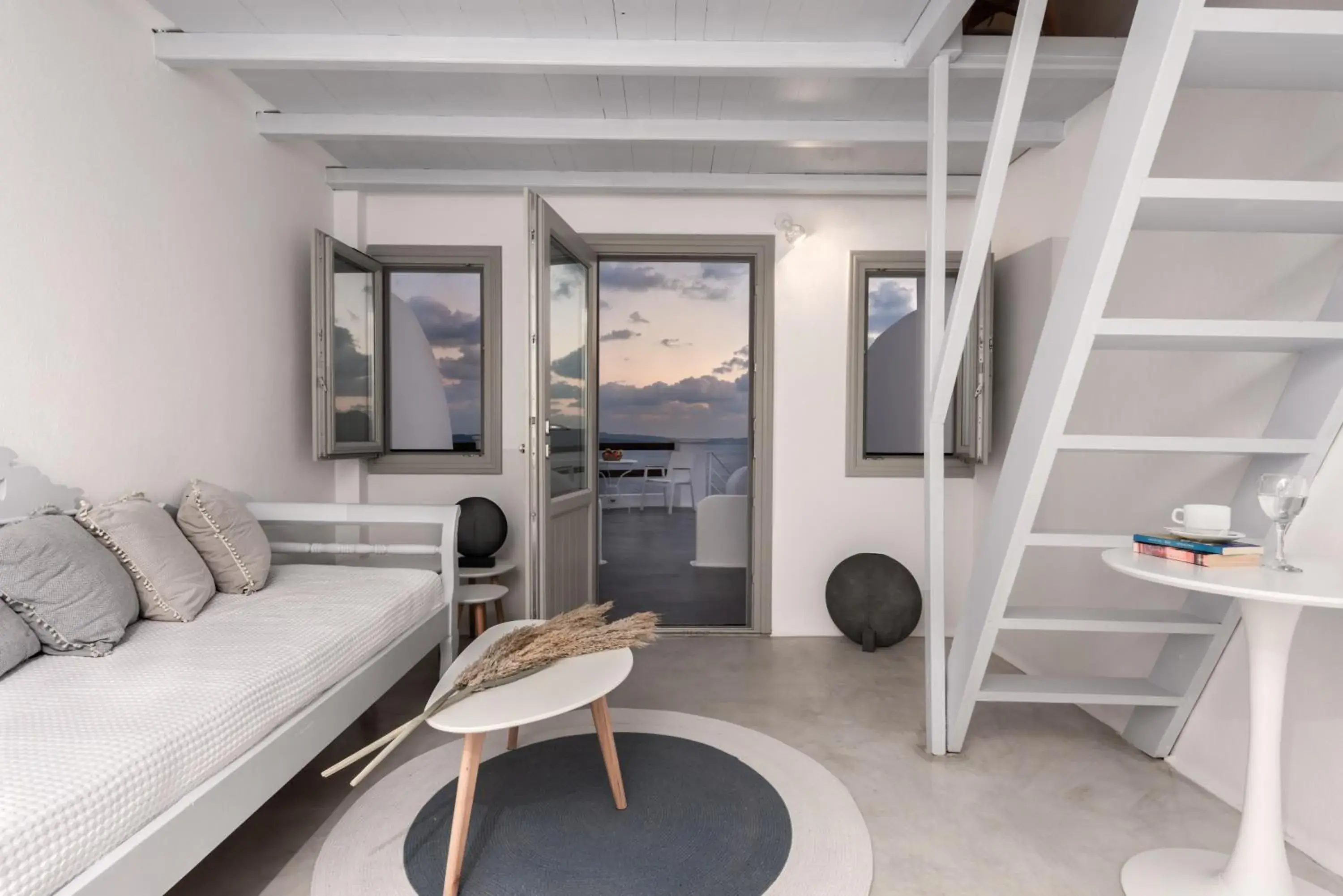 Cave Suite - Maisonette with Caldera & Sea View in Caldera Premium Villas Cave Suite - Maisonette with Caldera & Sea View in Caldera Premium Villas