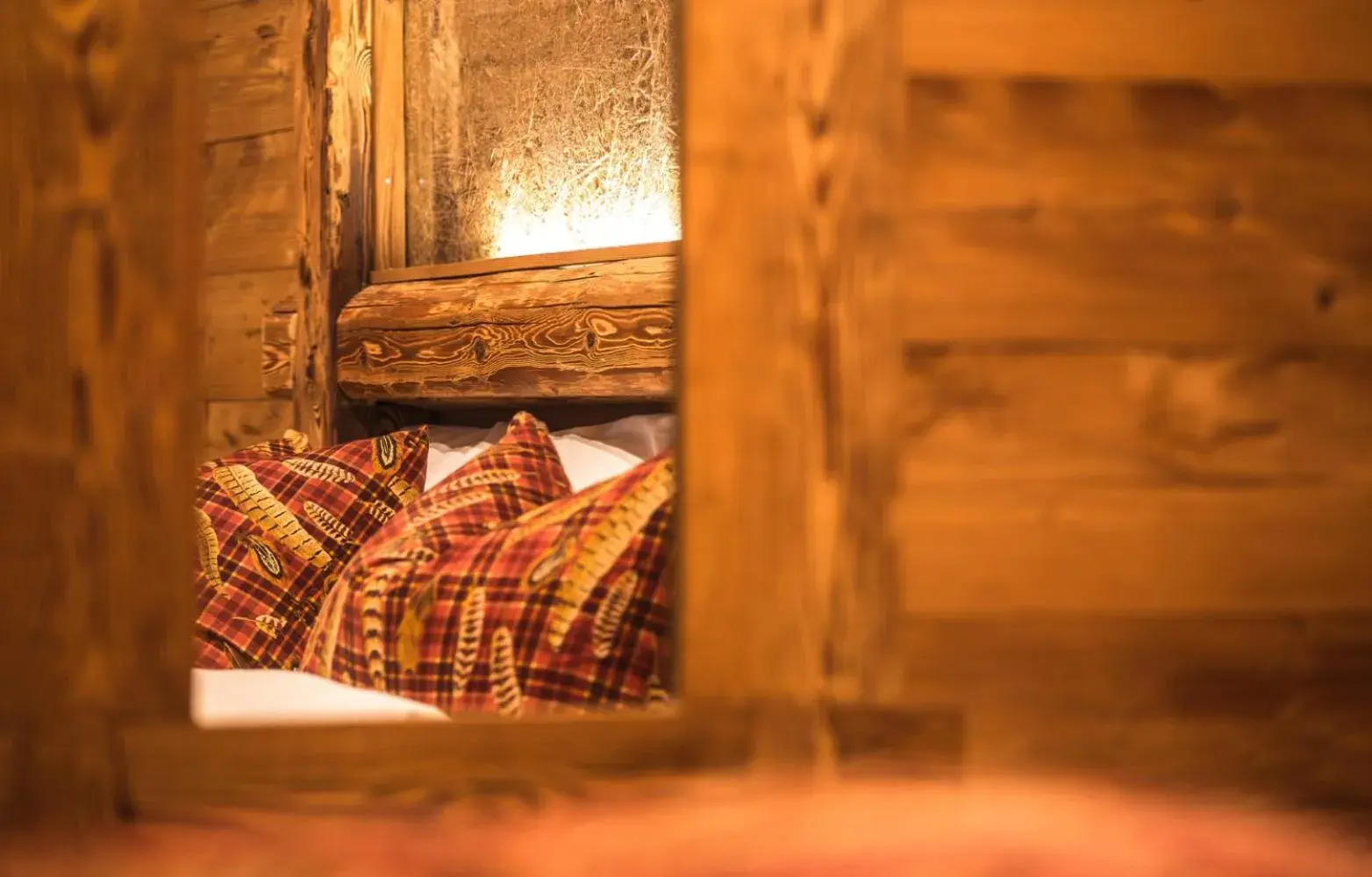 Deluxe Double Room with Bath in LMC Guesthouse Deluxe Double Room with Bath in LMC Guesthouse