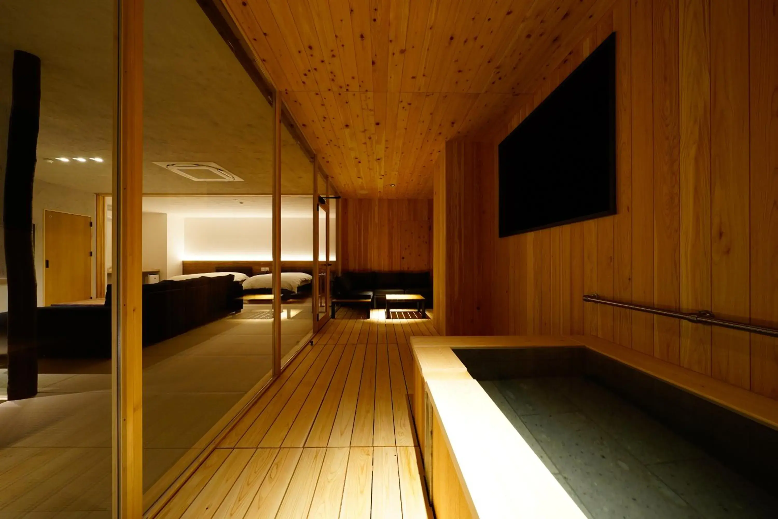 Premium Suite Room with Dining Area, Open Air Hot Spring Bath【Hikari】 - single occupancy in Hokuriku Yamashiro Onsen Hotel Kikyou Premium Suite Room with Dining Area, Open Air Hot Spring Bath【Hikari】 - single occupancy in Hokuriku Yamashiro Onsen Hotel Kikyou