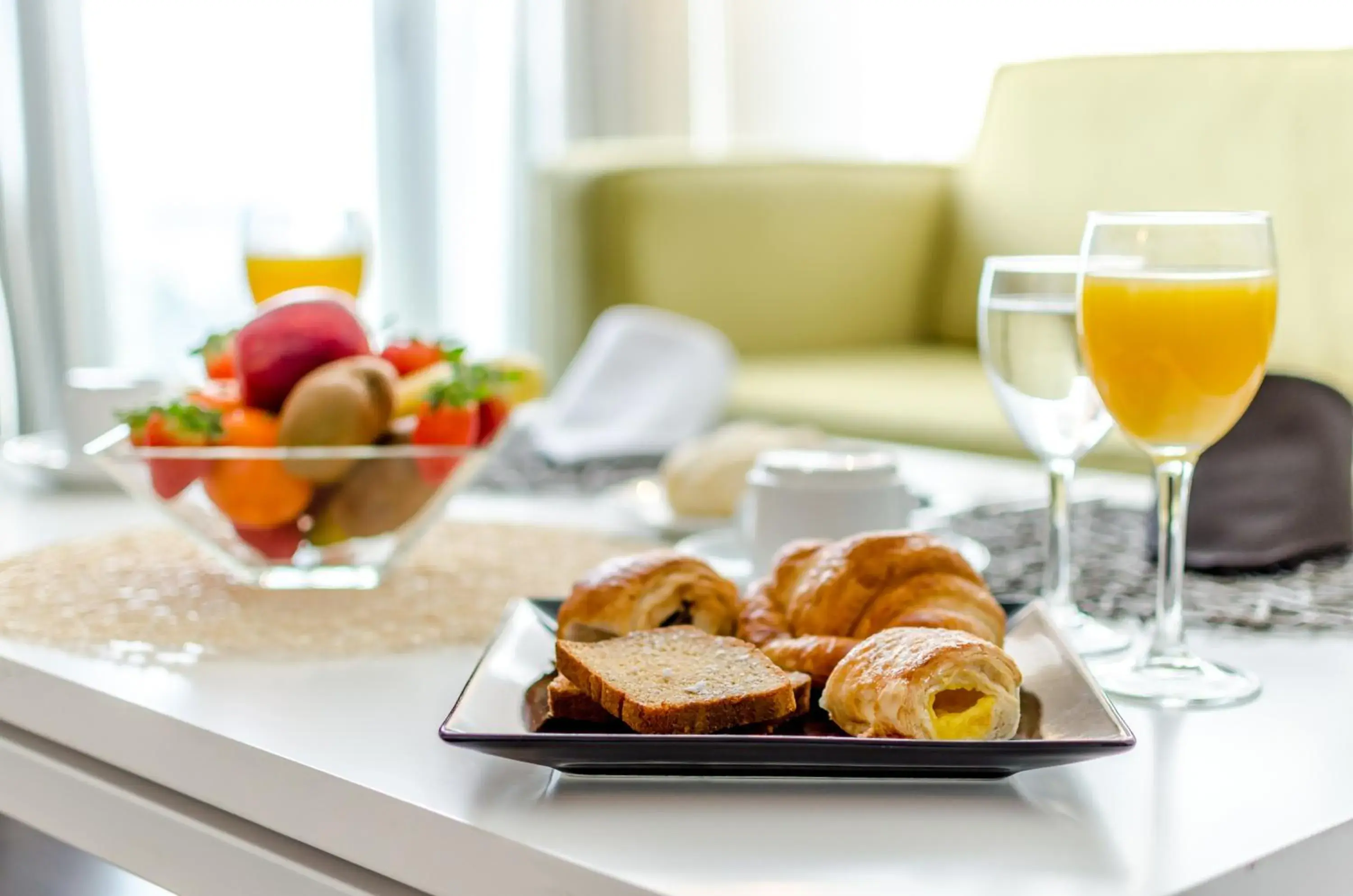 Junior Suite with Extra Large Double Bed in YIT Vía Sevilla Mairena Junior Suite with Extra Large Double Bed in YIT Vía Sevilla Mairena