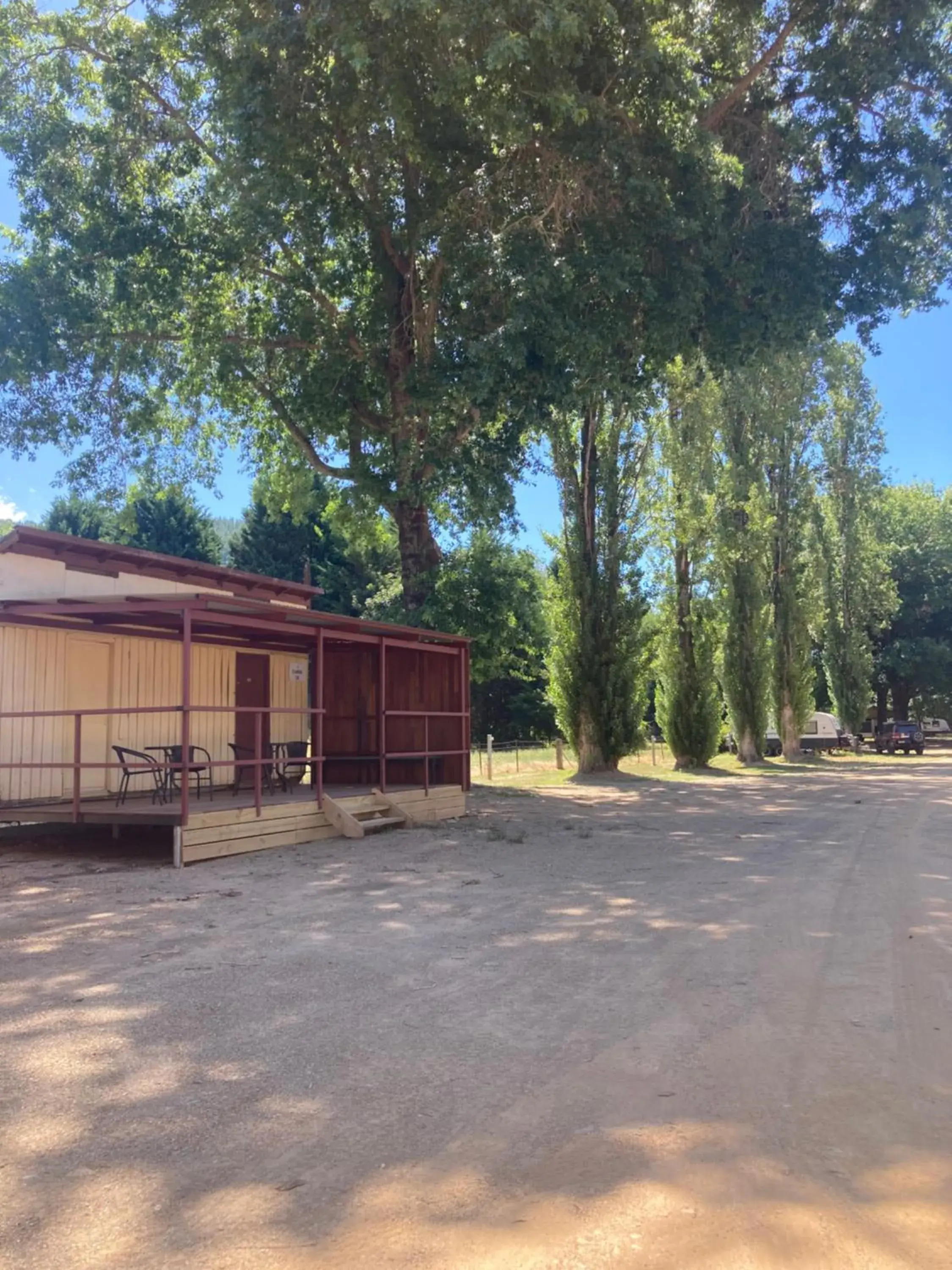 Heritage Family (6) with Shared Bathroom in Bright Cabin Park Heritage Family (6) with Shared Bathroom in Bright Cabin Park