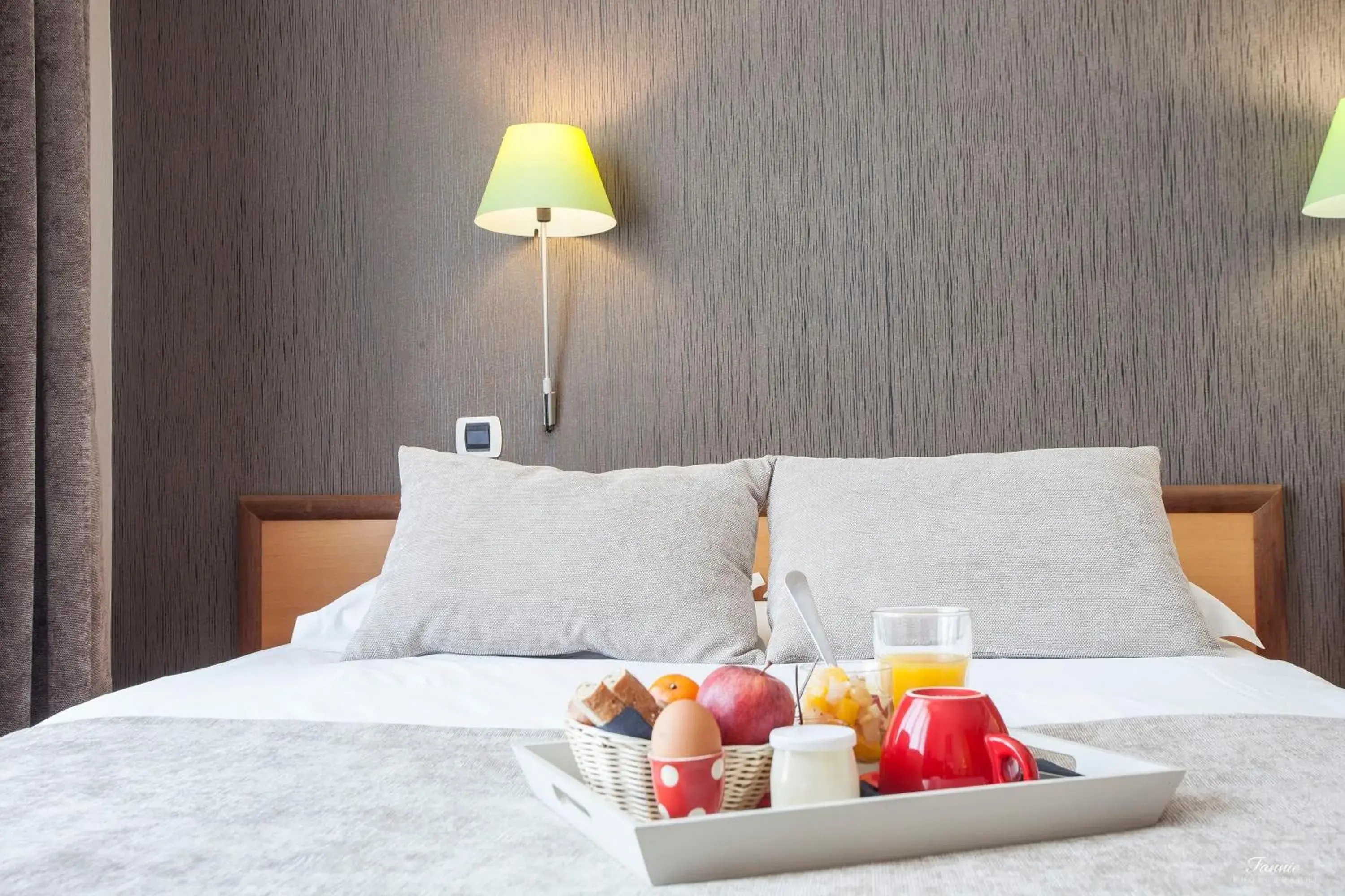 Superior Double Room - single occupancy in Hotel Des Lices Superior Double Room - single occupancy in Hotel Des Lices