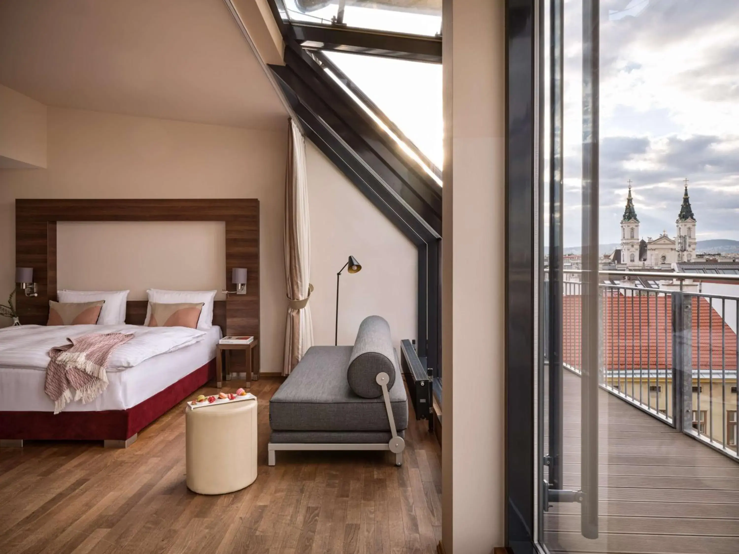 Signature Juniorsuite City View in Flemings Selection Hotel Wien-City Signature Juniorsuite City View in Flemings Selection Hotel Wien-City