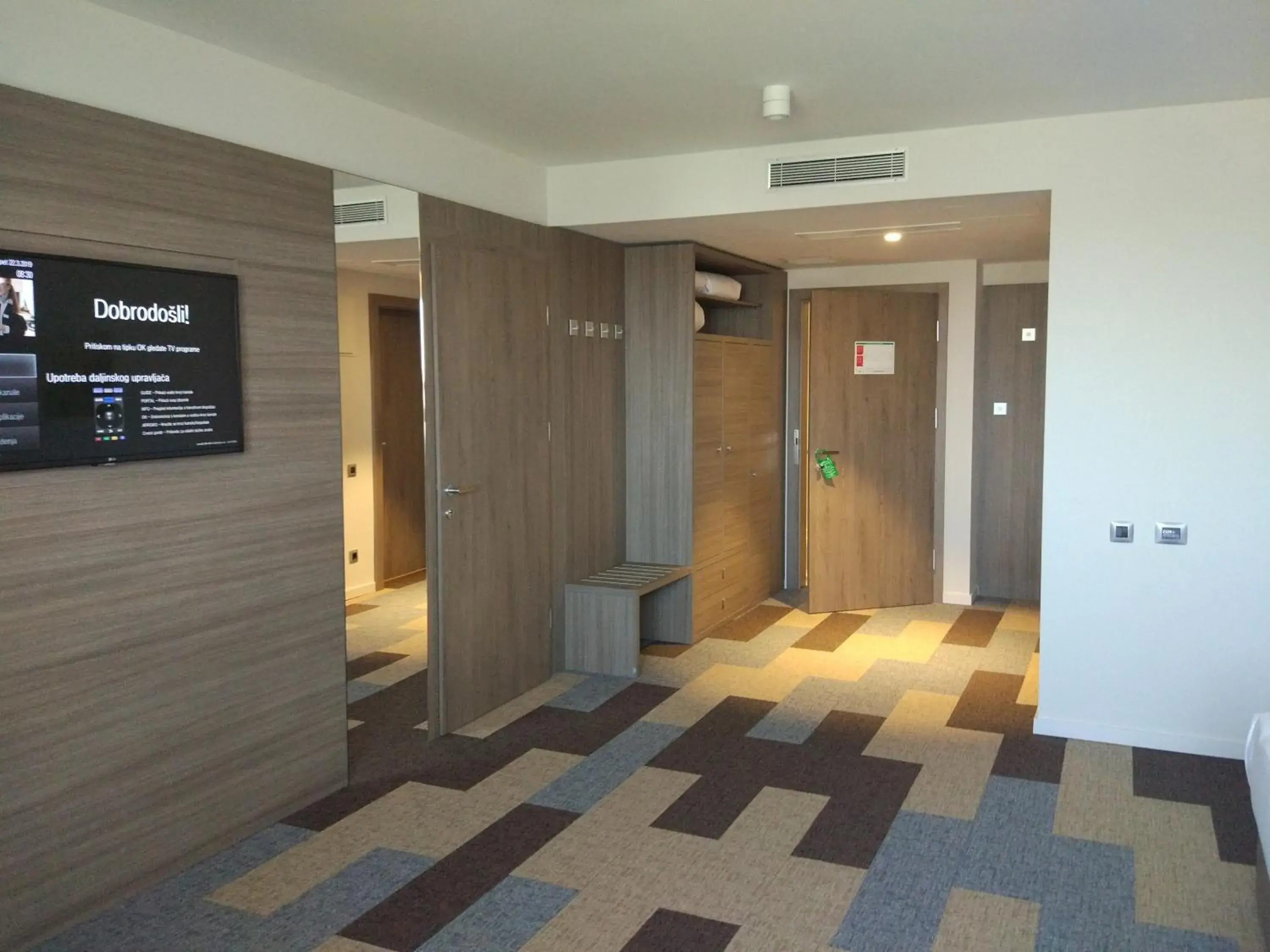 Double or Twin Room - Disability Access in Hotel Princess Double or Twin Room - Disability Access in Hotel Princess