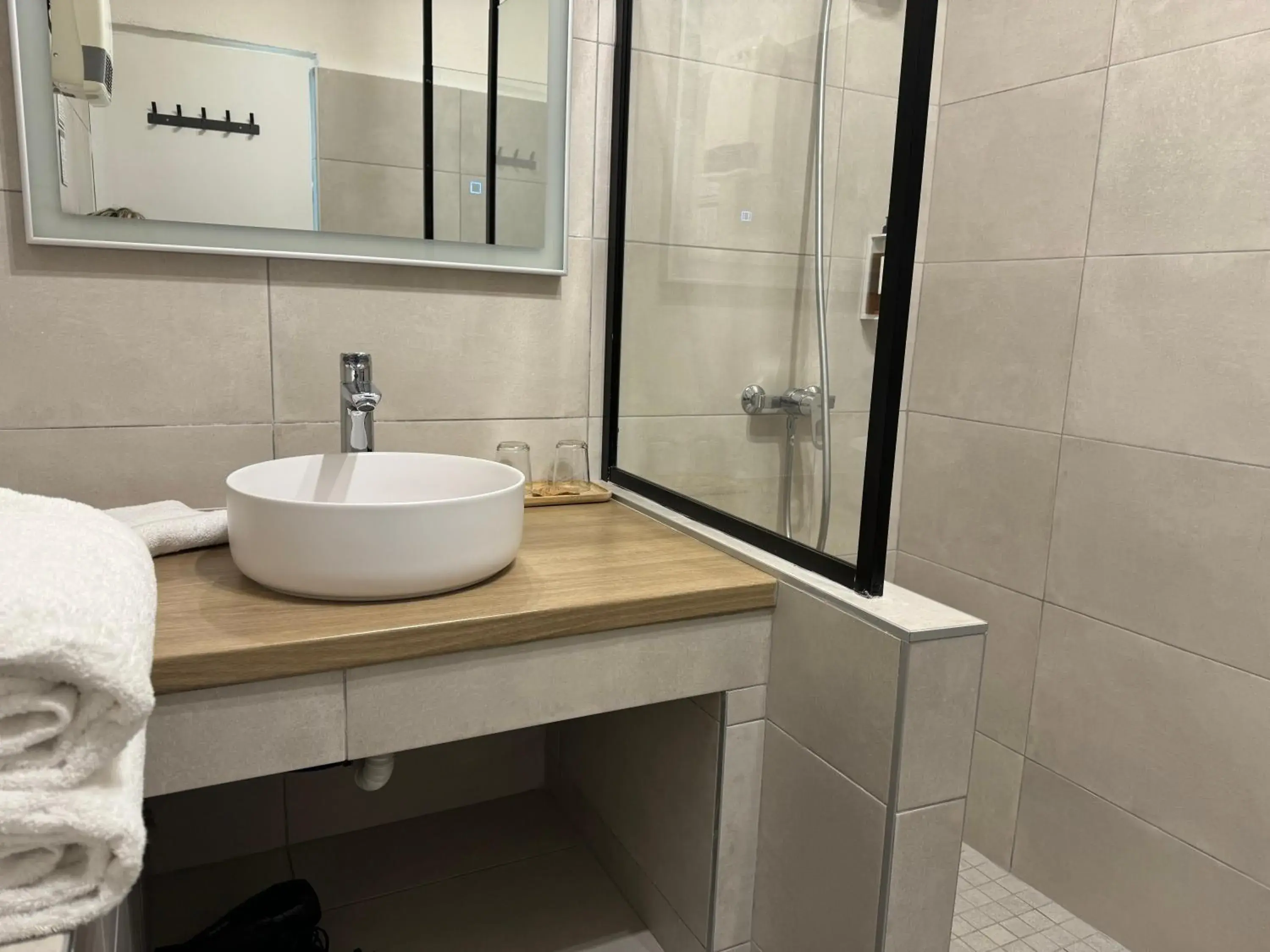 Classic Triple Room in Mas Des Salicornes Classic Triple Room in Mas Des Salicornes