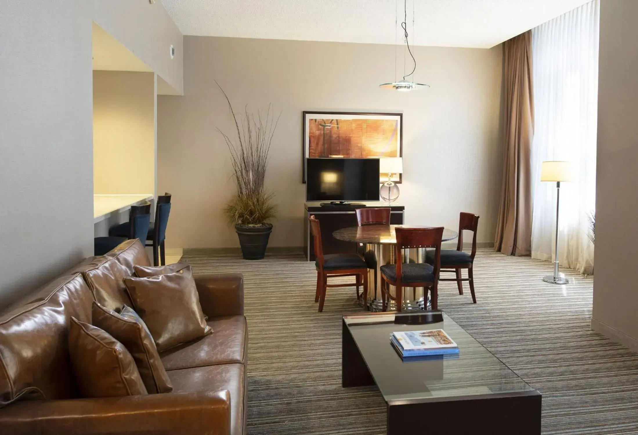 Hospitality Suite in The Clyde Hotel Hospitality Suite in The Clyde Hotel