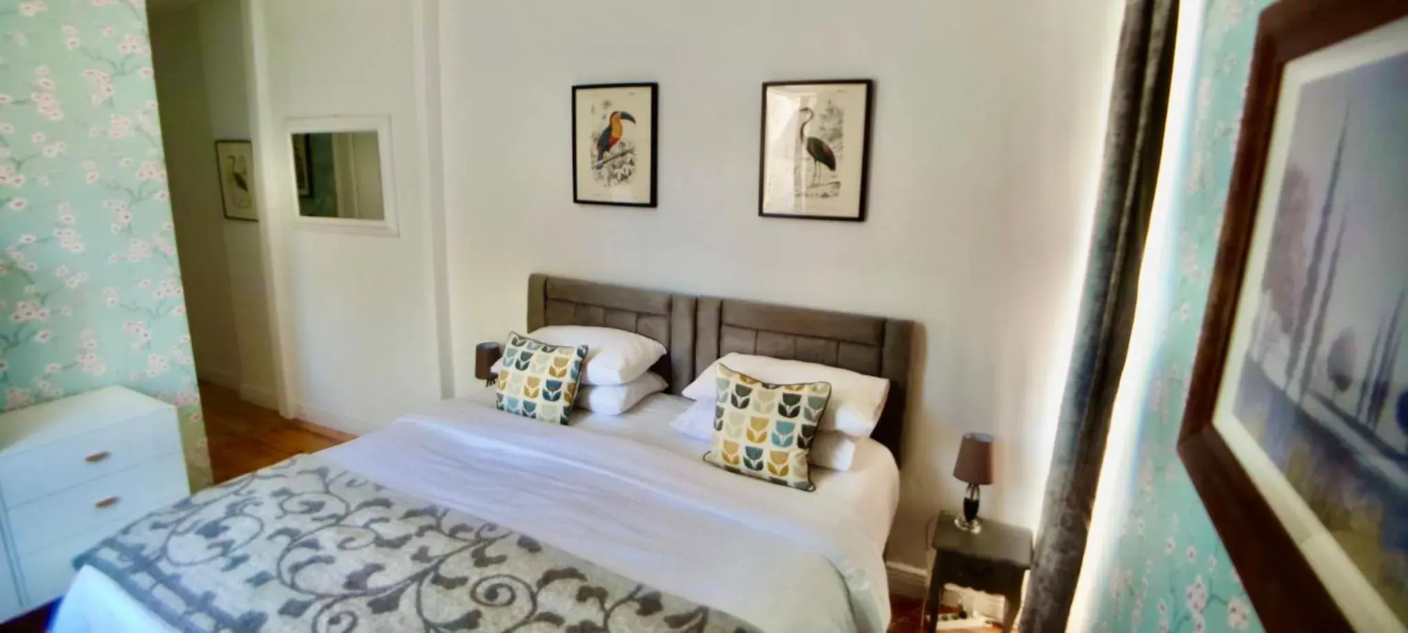 Small Double Room in La Petite Auberge Small Double Room in La Petite Auberge