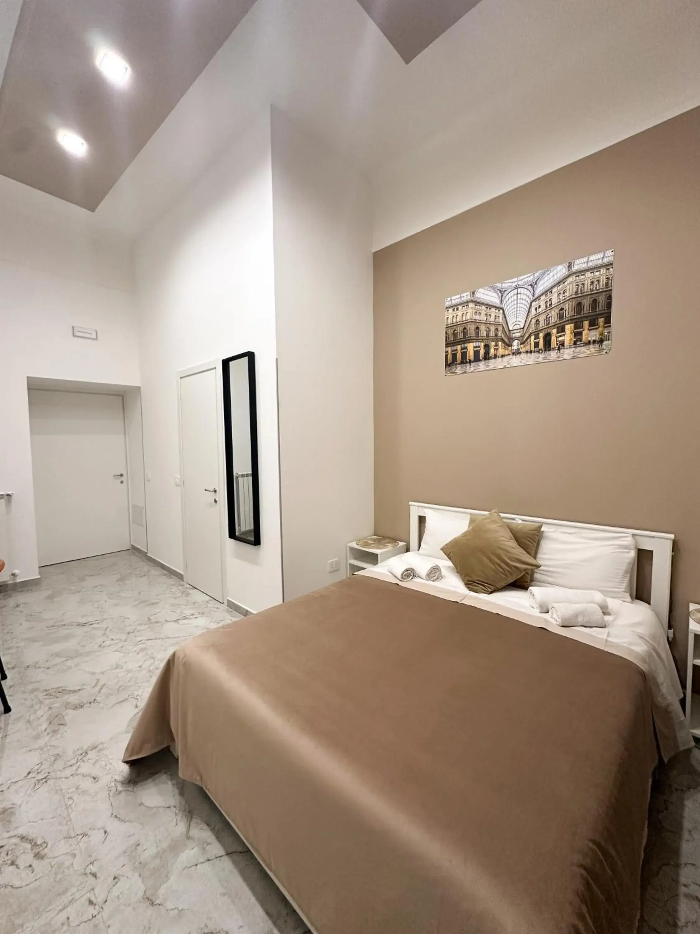 Double Room in Benvenuto a Napoli Double Room in Benvenuto a Napoli