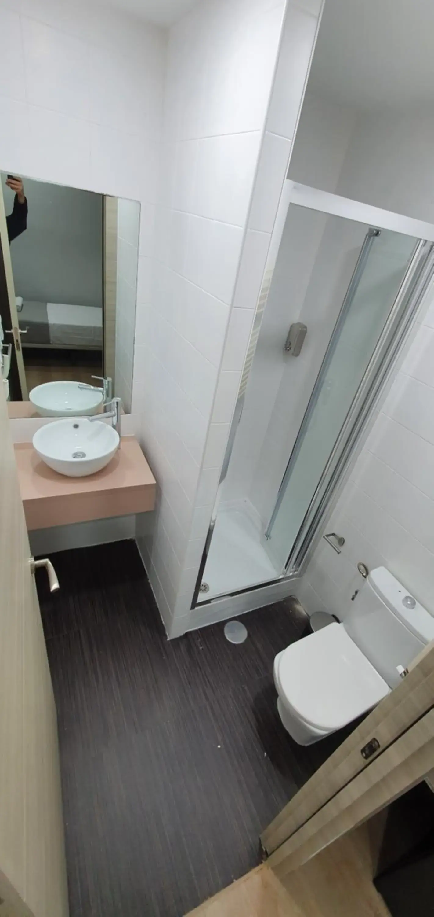 Small Single Room in CH Lemon Rooms - Madrid Small Single Room in CH Lemon Rooms - Madrid