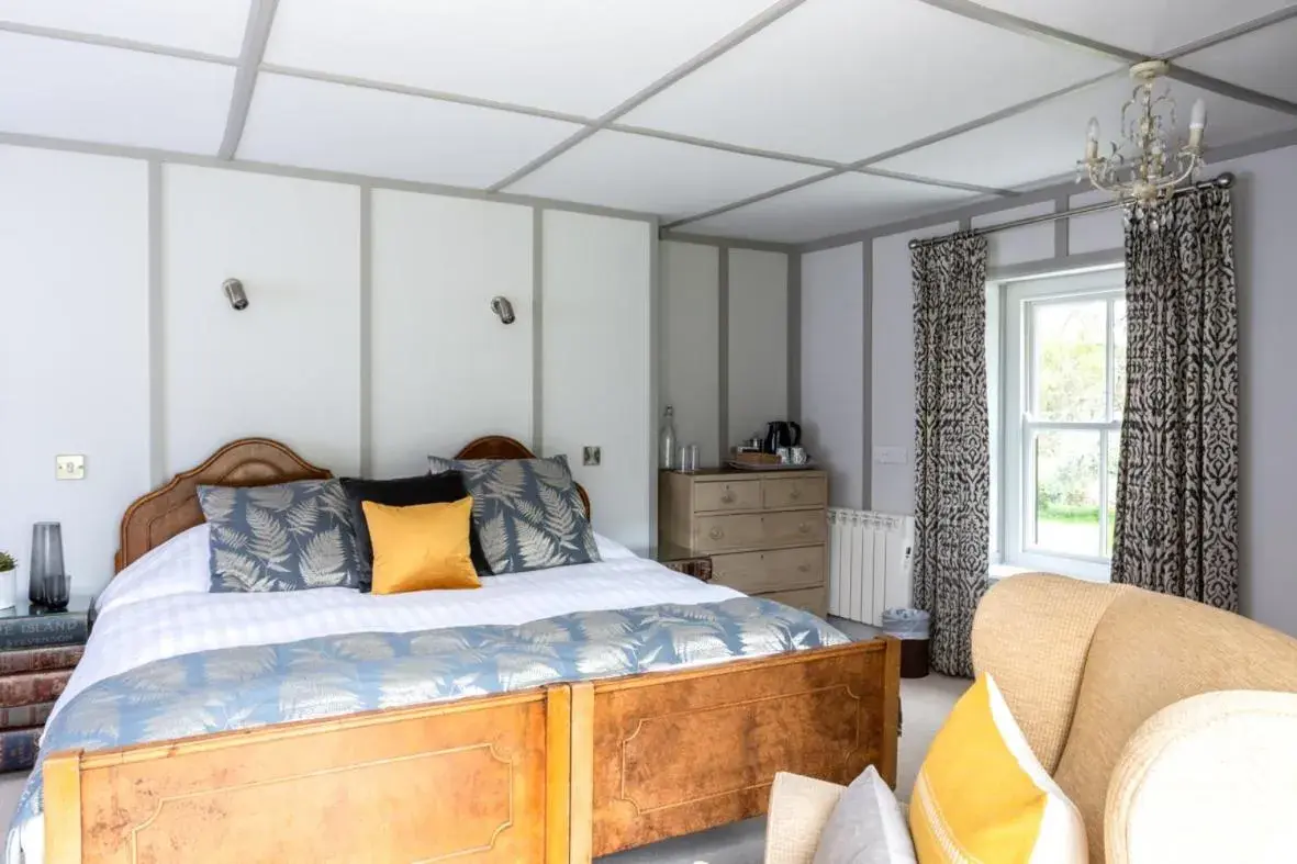 Junior Suite with Balcony in Mill End Hotel Junior Suite with Balcony in Mill End Hotel