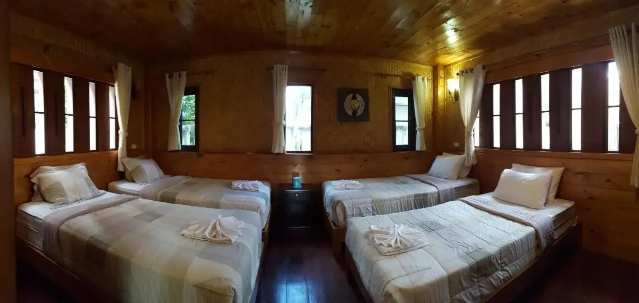 Standard Quadruple Room - single occupancy in Baan Soontree Resort Standard Quadruple Room - single occupancy in Baan Soontree Resort