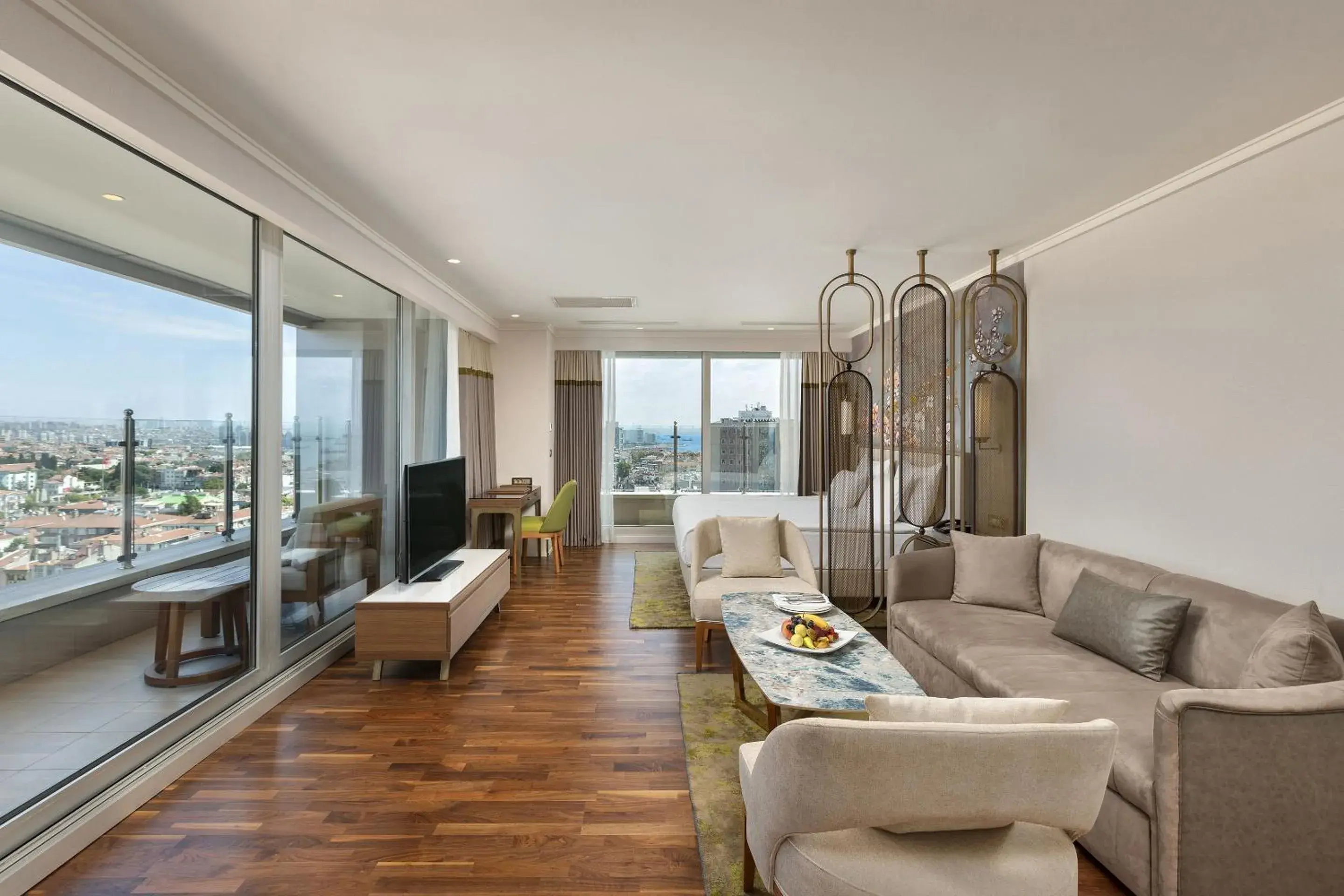 Junior Suite with Sea View in Titanic Port Bakirkoy Junior Suite with Sea View in Titanic Port Bakirkoy