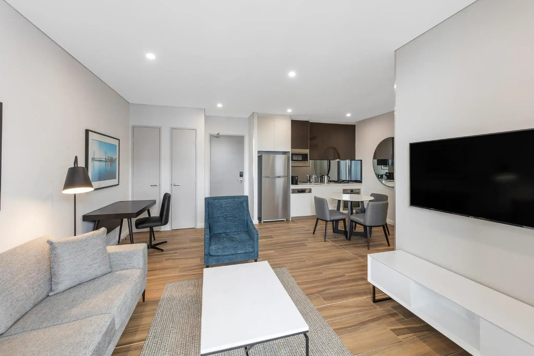 One-Bedroom Twin Suite in Meriton Suites Coward Street, Mascot One-Bedroom Twin Suite in Meriton Suites Coward Street, Mascot