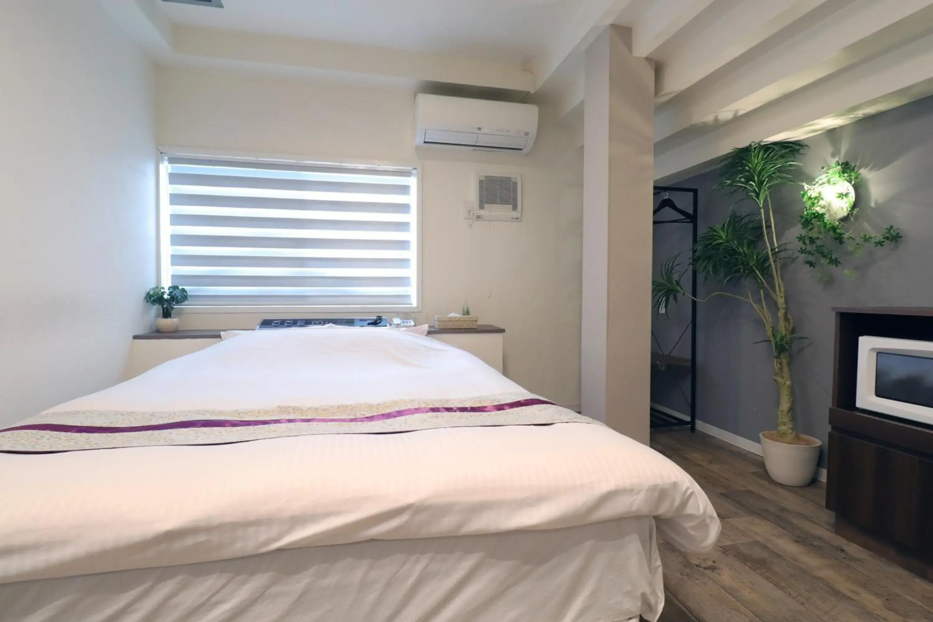 Superior Double Room - single occupancy in 天然個室温泉 HOTEL Lafontaine 諏訪 Superior Double Room - single occupancy in 天然個室温泉 HOTEL Lafontaine 諏訪