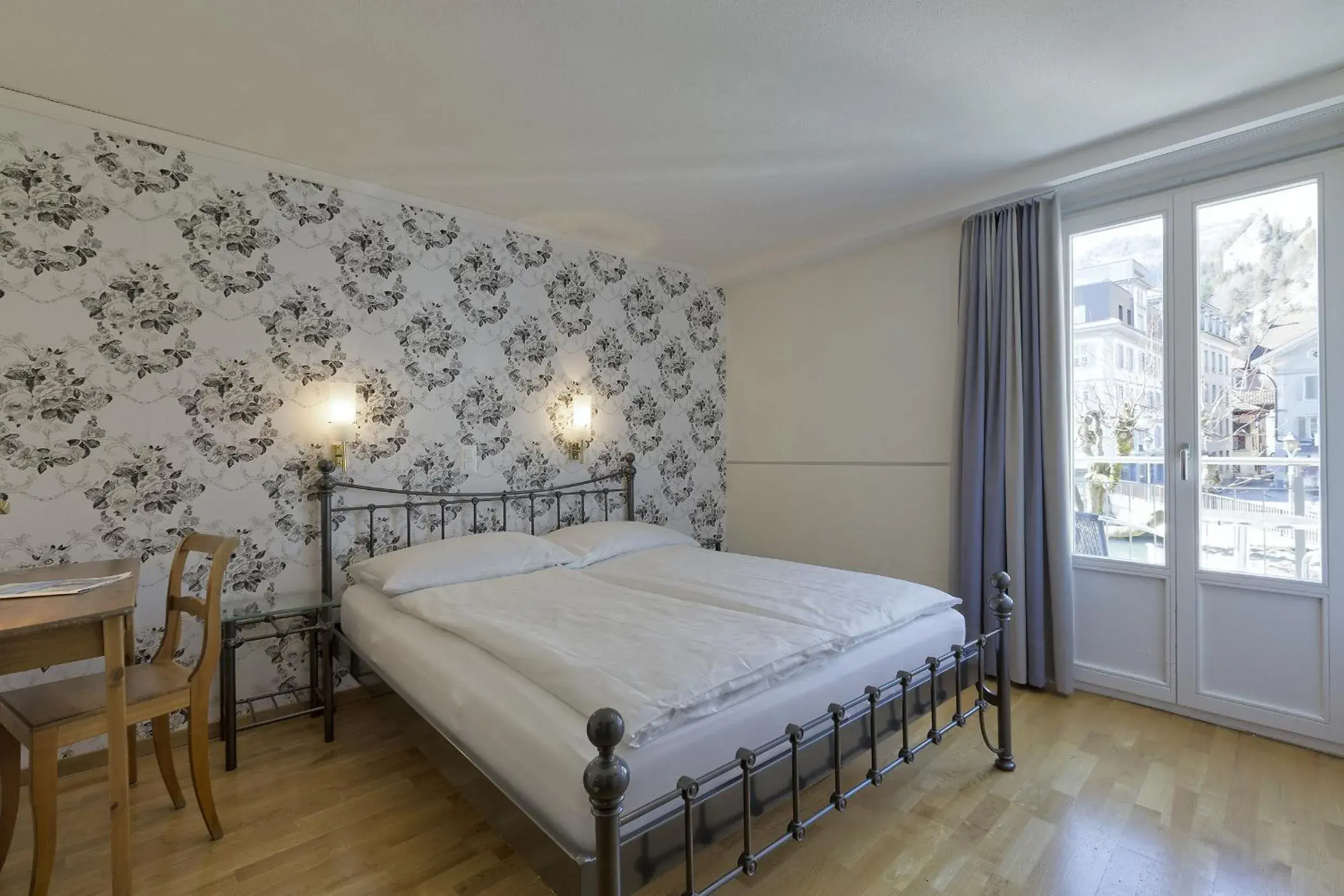 Double Room with Private Bathroom in Alplodge Double Room with Private Bathroom in Alplodge