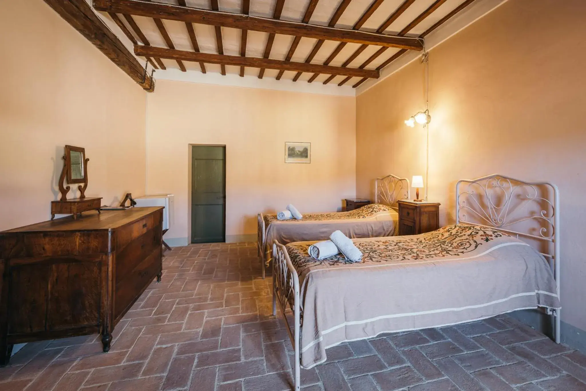 Twin Room with Private External Bathroom in A Palazzo Twin Room with Private External Bathroom in A Palazzo