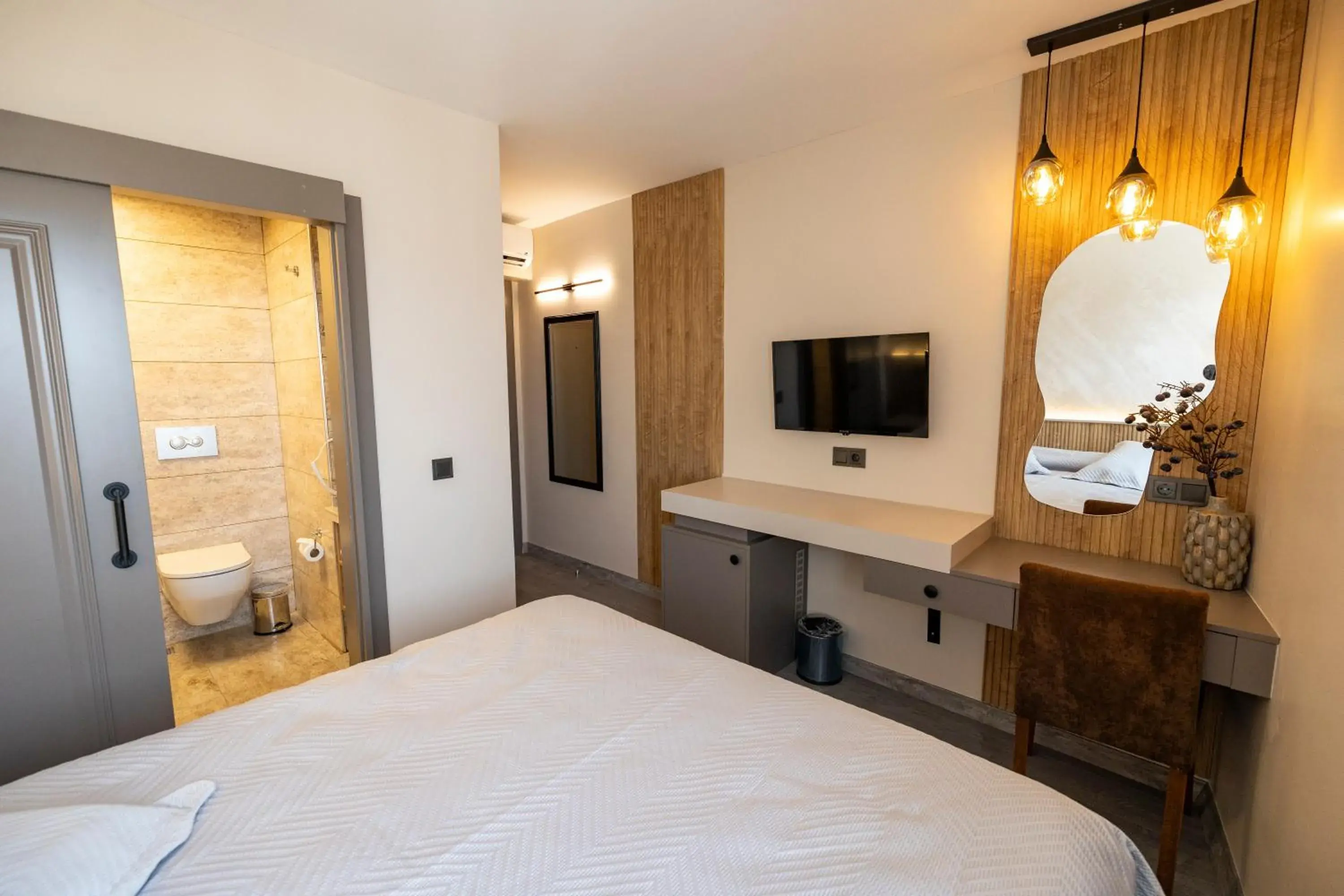 Small Double Room - single occupancy in Aktas Hotel Small Double Room - single occupancy in Aktas Hotel