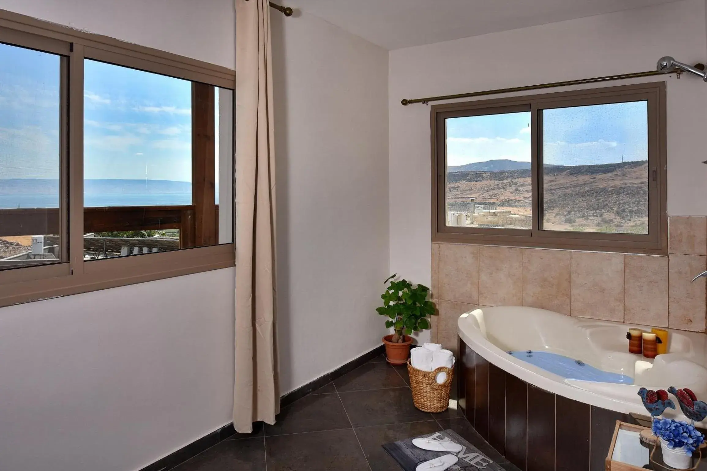 Studio with Balcony - single occupancy in Zug Yonim Studio with Balcony - single occupancy in Zug Yonim