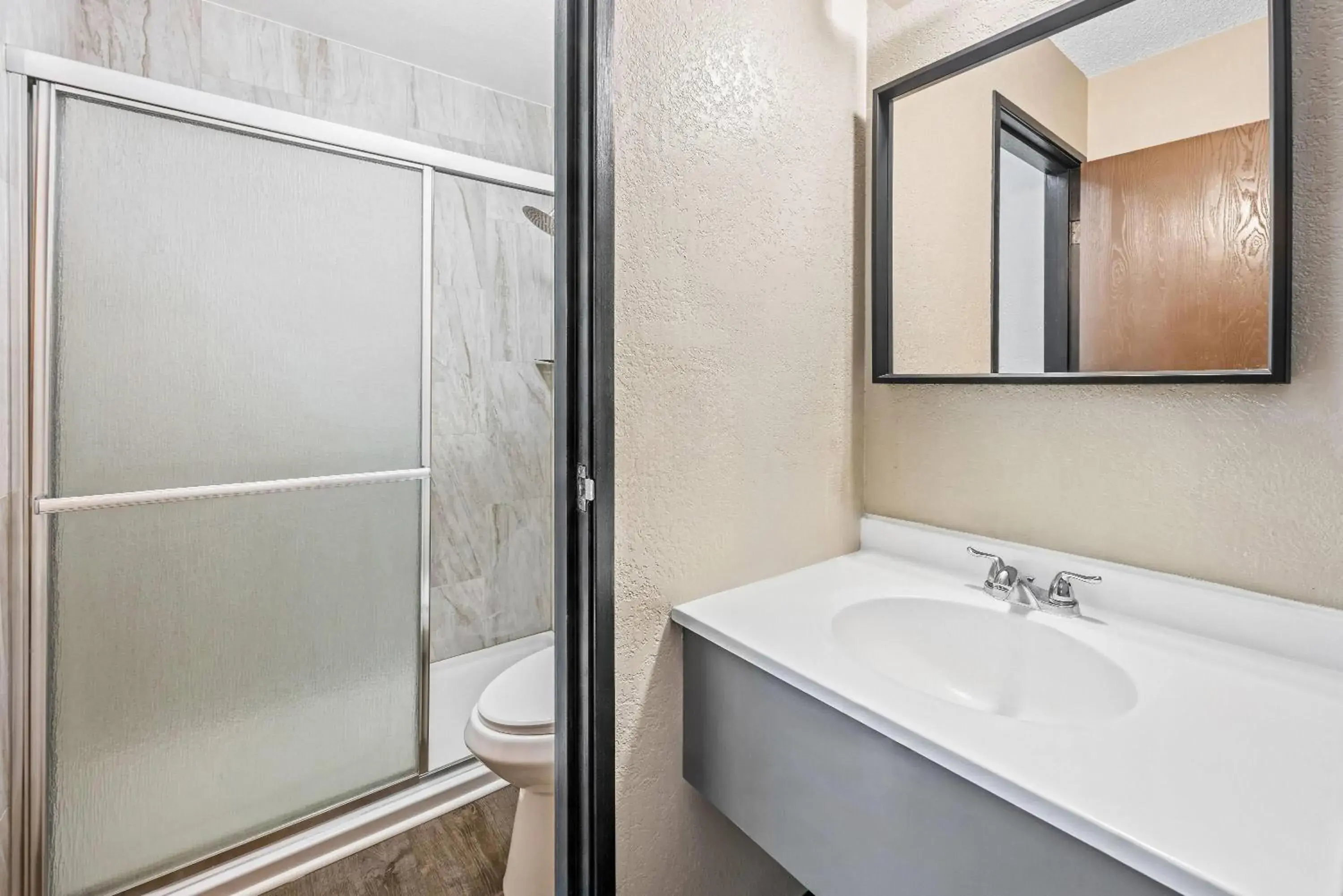 Double Room with Two Double Beds - Non-Smoking in Super 8 by Wyndham Colorado Springs Peterson Space Force Double Room with Two Double Beds - Non-Smoking in Super 8 by Wyndham Colorado Springs Peterson Space Force