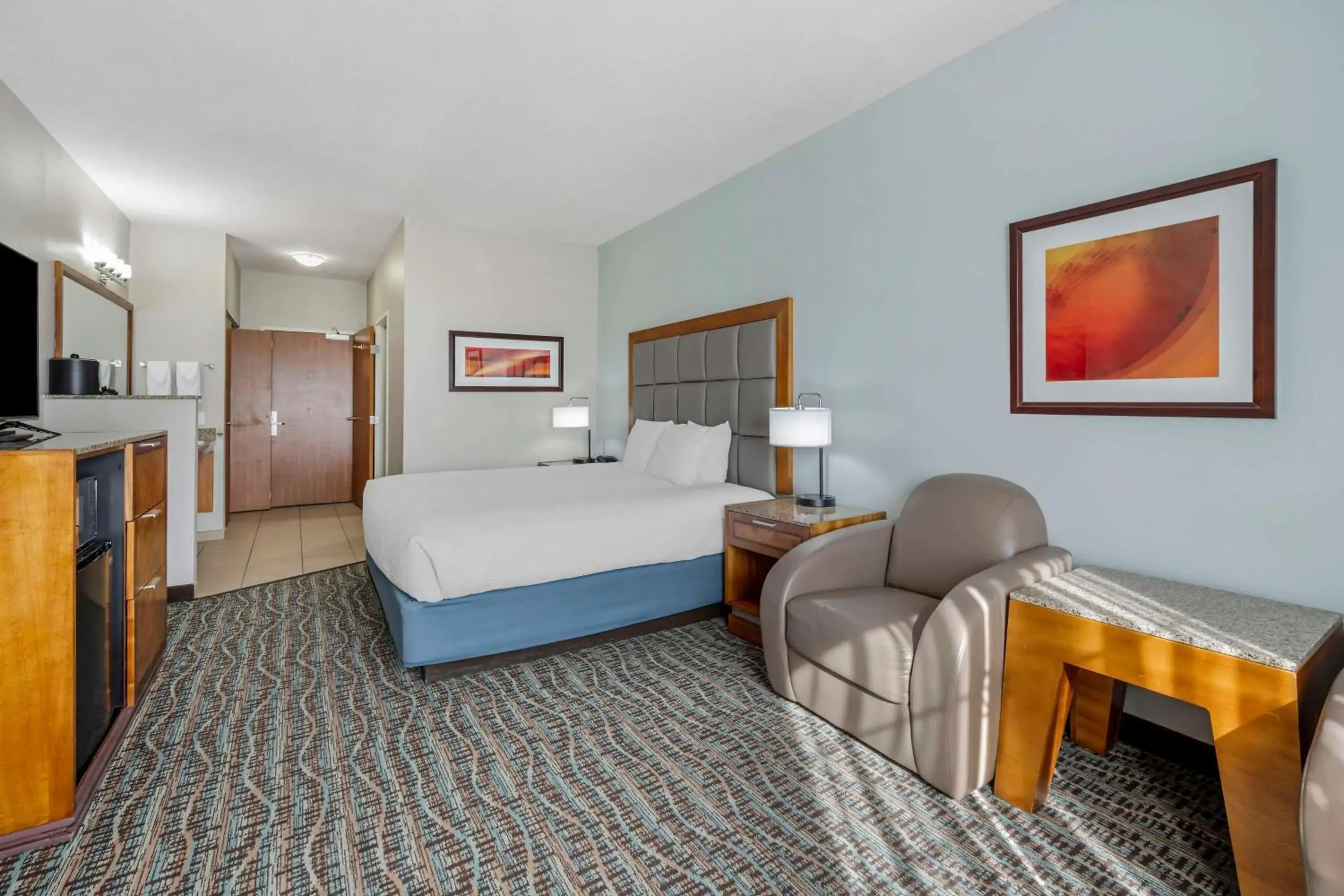 Large King Room - Non-smoking in Best Western PLUS Peppertree Inn at Omak Large King Room - Non-smoking in Best Western PLUS Peppertree Inn at Omak