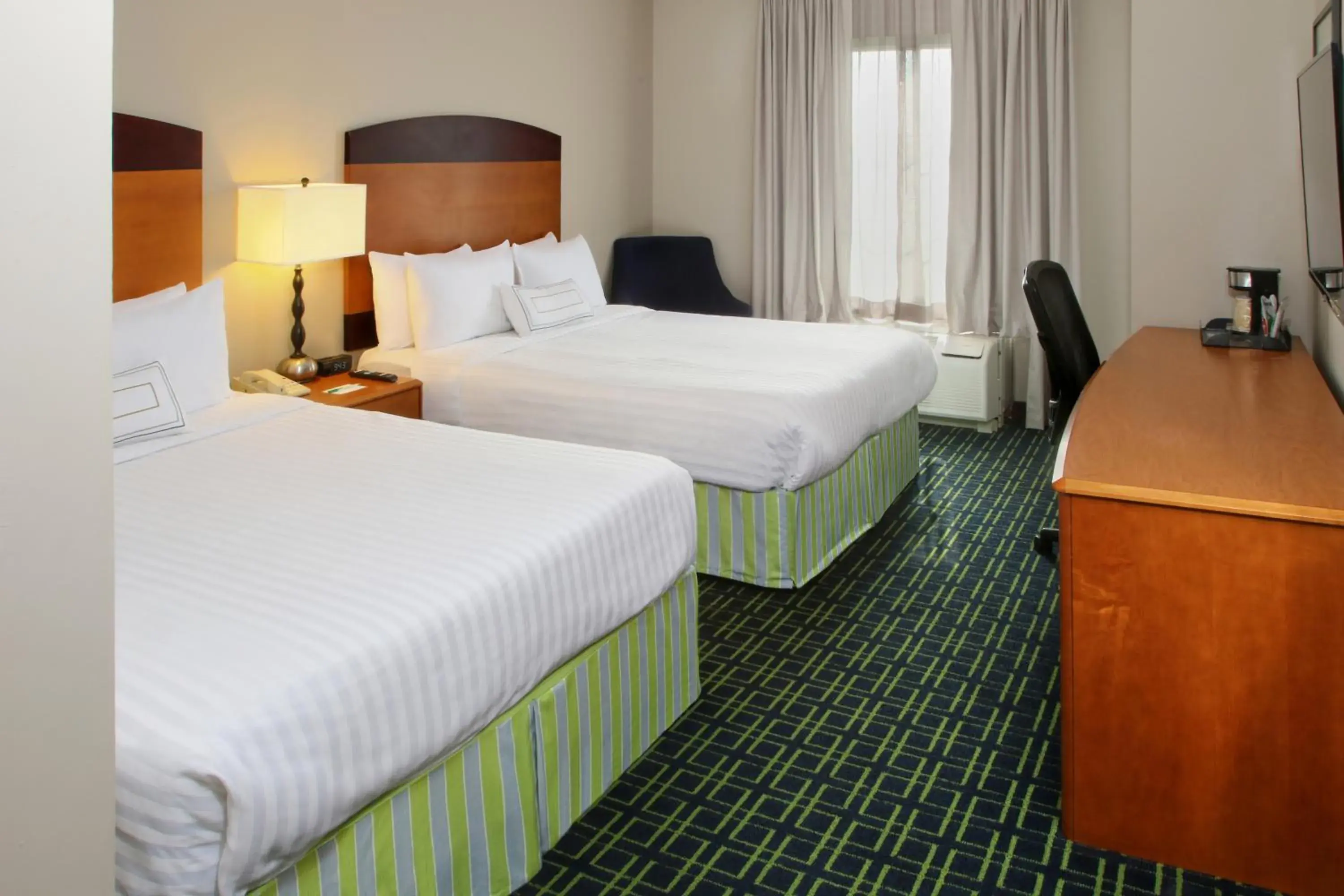 Business Queen Room with Two Queen Beds - Non-Smoking in Wyndham Garden Monterrey Aeropuerto Business Queen Room with Two Queen Beds - Non-Smoking in Wyndham Garden Monterrey Aeropuerto