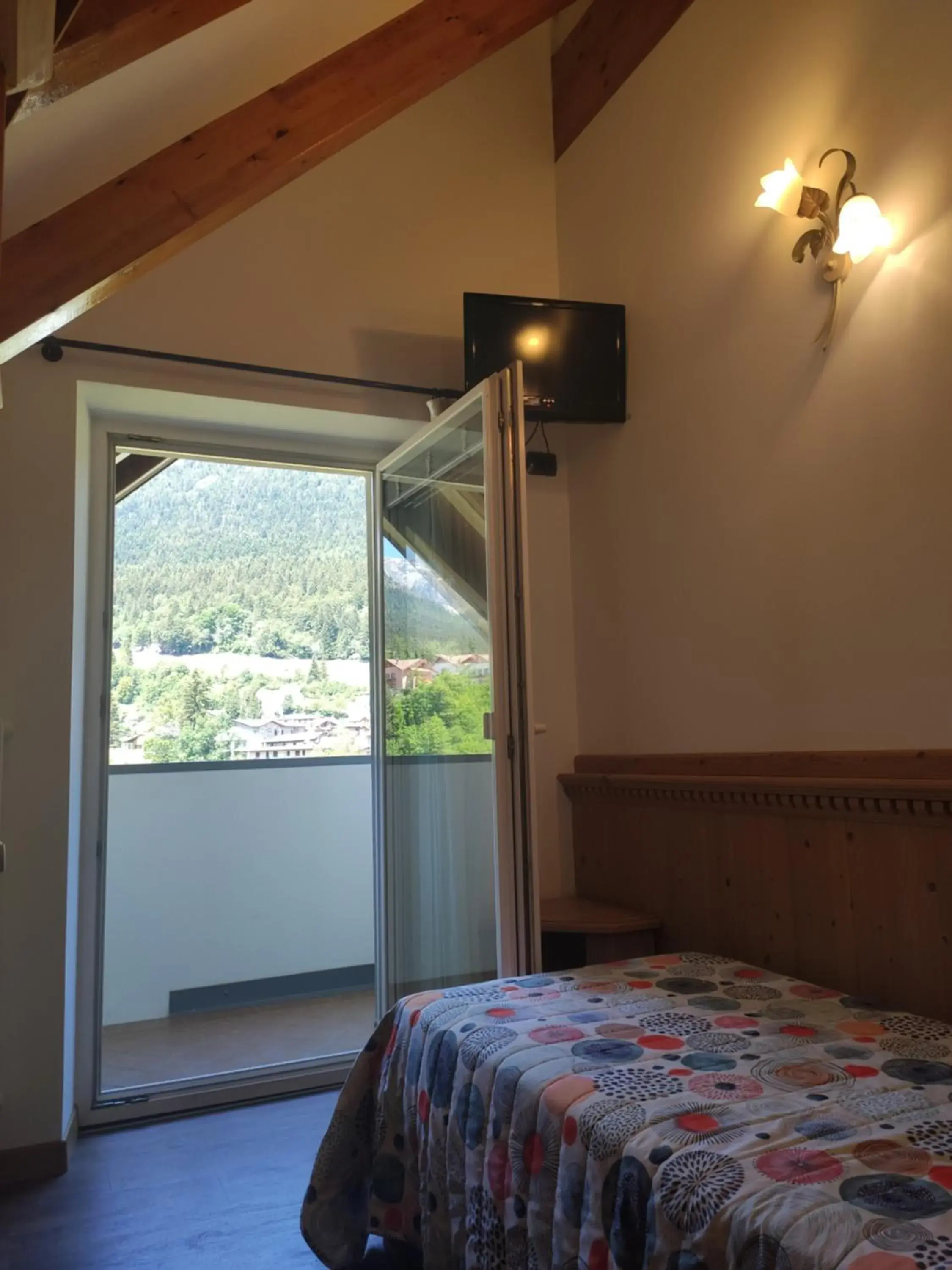 Single Room with Balcony in Pier Hotel Single Room with Balcony in Pier Hotel