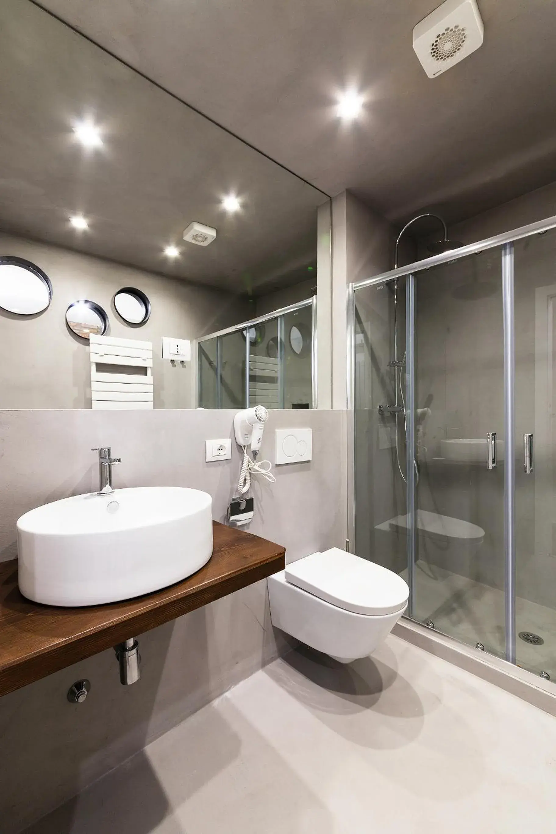 Deluxe Double Room with Balcony in Rumi Rooms Deluxe Double Room with Balcony in Rumi Rooms