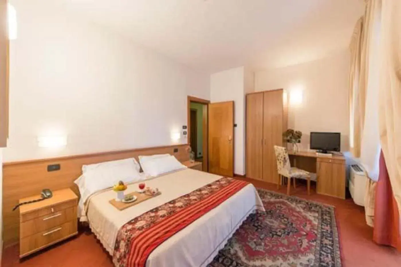 Double Room in Hotel Lux Double Room in Hotel Lux