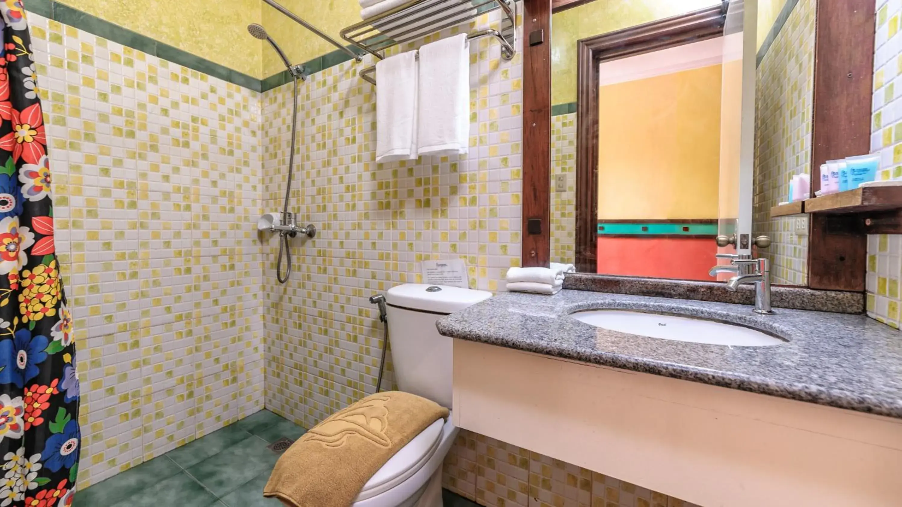 Standard Twin Room in Flushing Meadows Resorts & Playground Standard Twin Room in Flushing Meadows Resorts & Playground