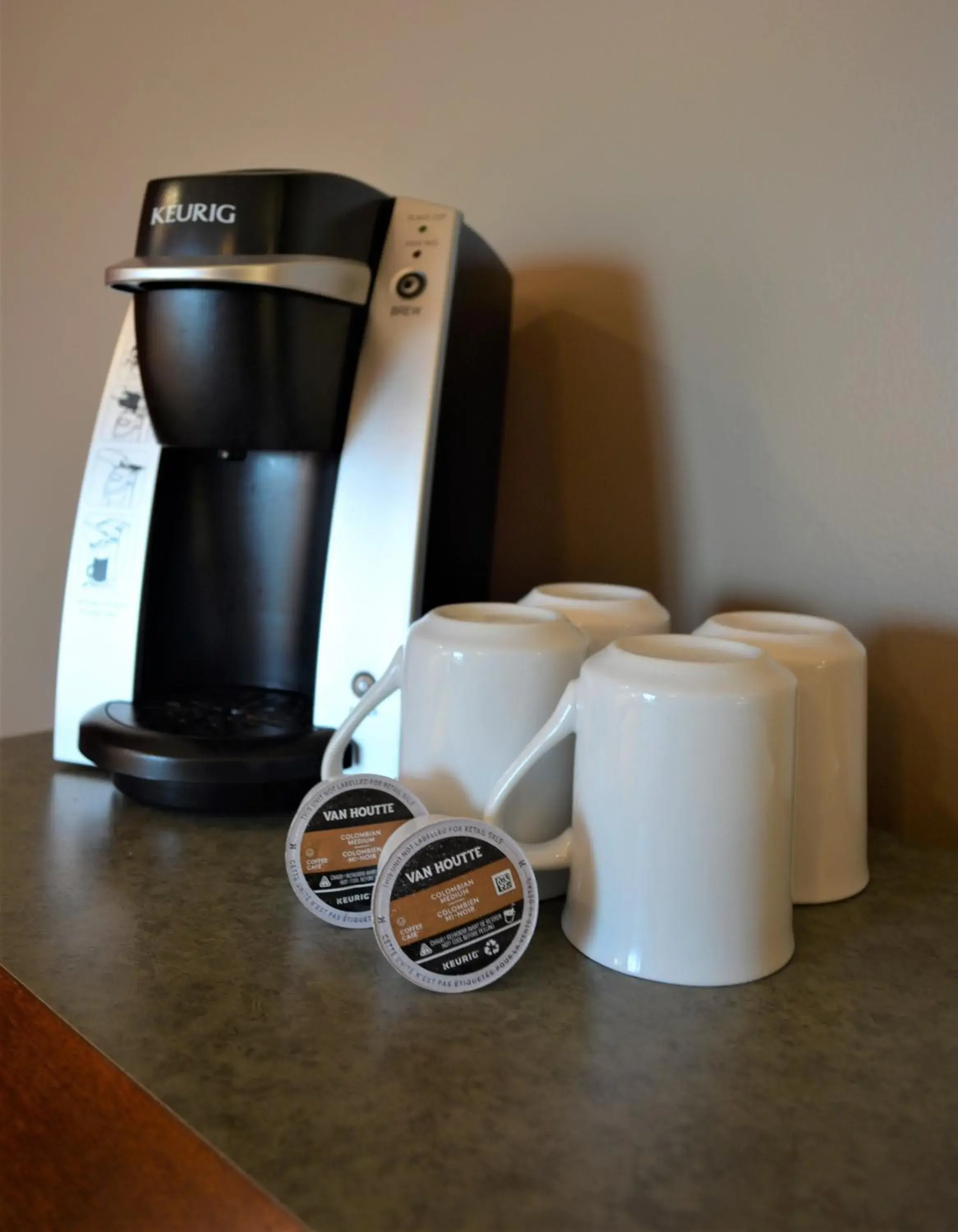 Queen Room with Two Queen Beds - single occupancy in Motel Quatre Saisons Queen Room with Two Queen Beds - single occupancy in Motel Quatre Saisons