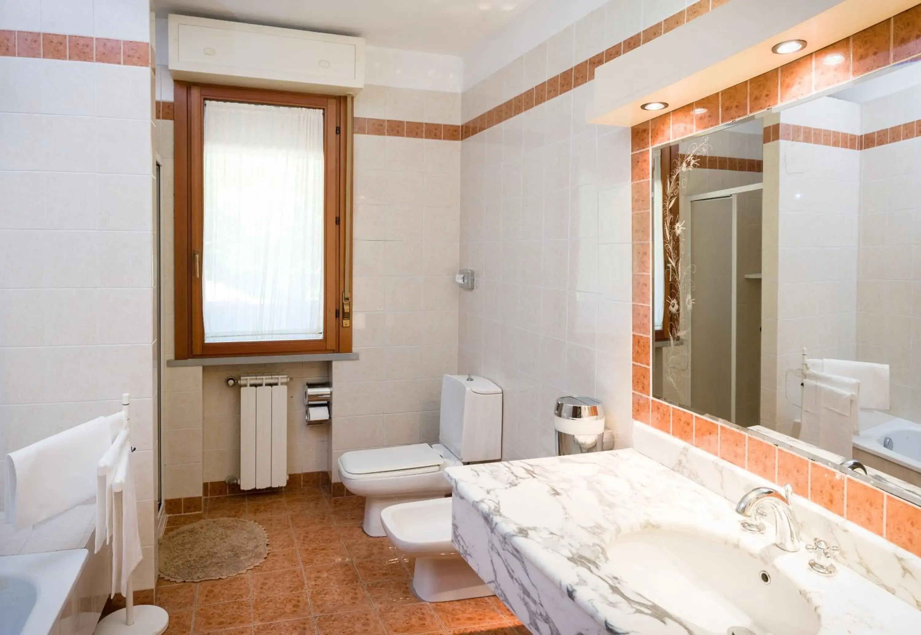 Family Suite with Spa Bath in EcoHotel Ristorante Milano Family Suite with Spa Bath in EcoHotel Ristorante Milano