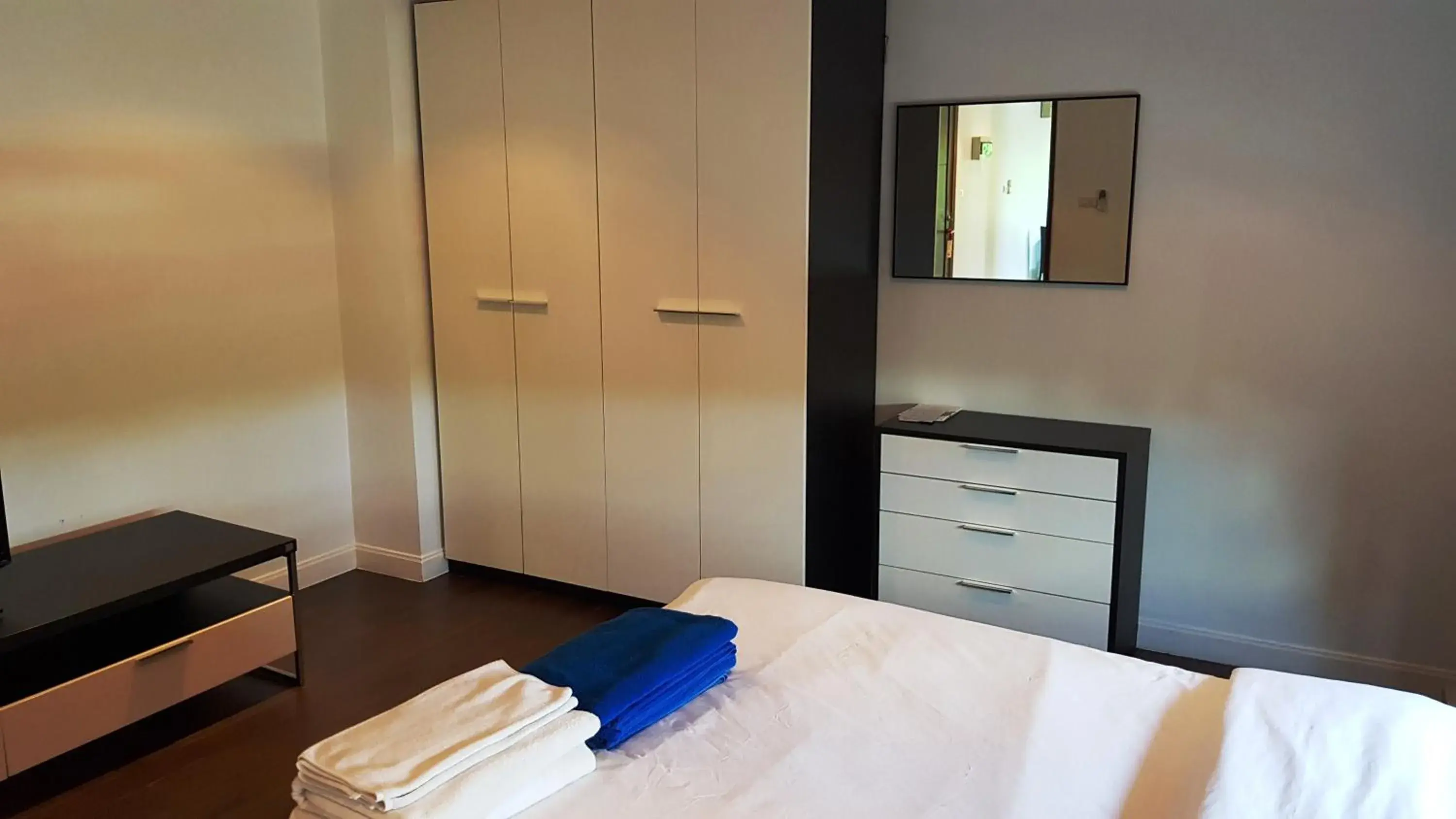 Superior One-Bedroom Suite in Jomtien Beach Penthouses Superior One-Bedroom Suite in Jomtien Beach Penthouses