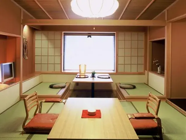 Japanese-Style Quadruple Room-Shoen BLD - single occupancy - Non-Smoking in Yunokawa Kanko Hotel Shoen Japanese-Style Quadruple Room-Shoen BLD - single occupancy - Non-Smoking in Yunokawa Kanko Hotel Shoen