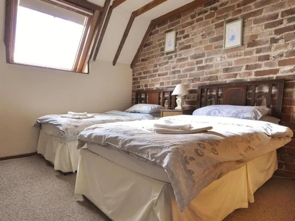 Twin Room with Private Bathroom - single occupancy in Bluebell Farm Twin Room with Private Bathroom - single occupancy in Bluebell Farm