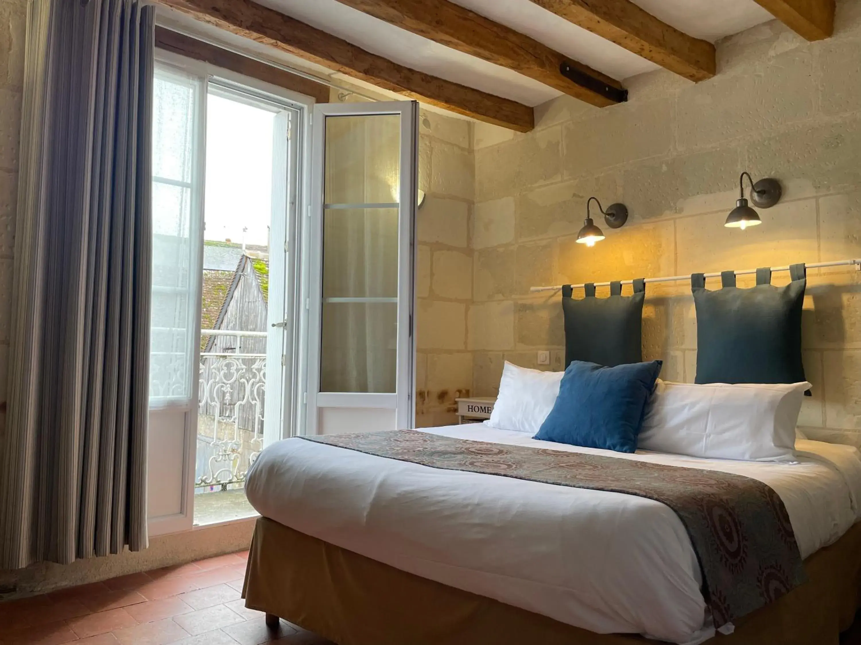 Logis Auberge Le Colombien - Hôtel et Restaurant Logis Auberge Le Colombien - Hôtel et Restaurant