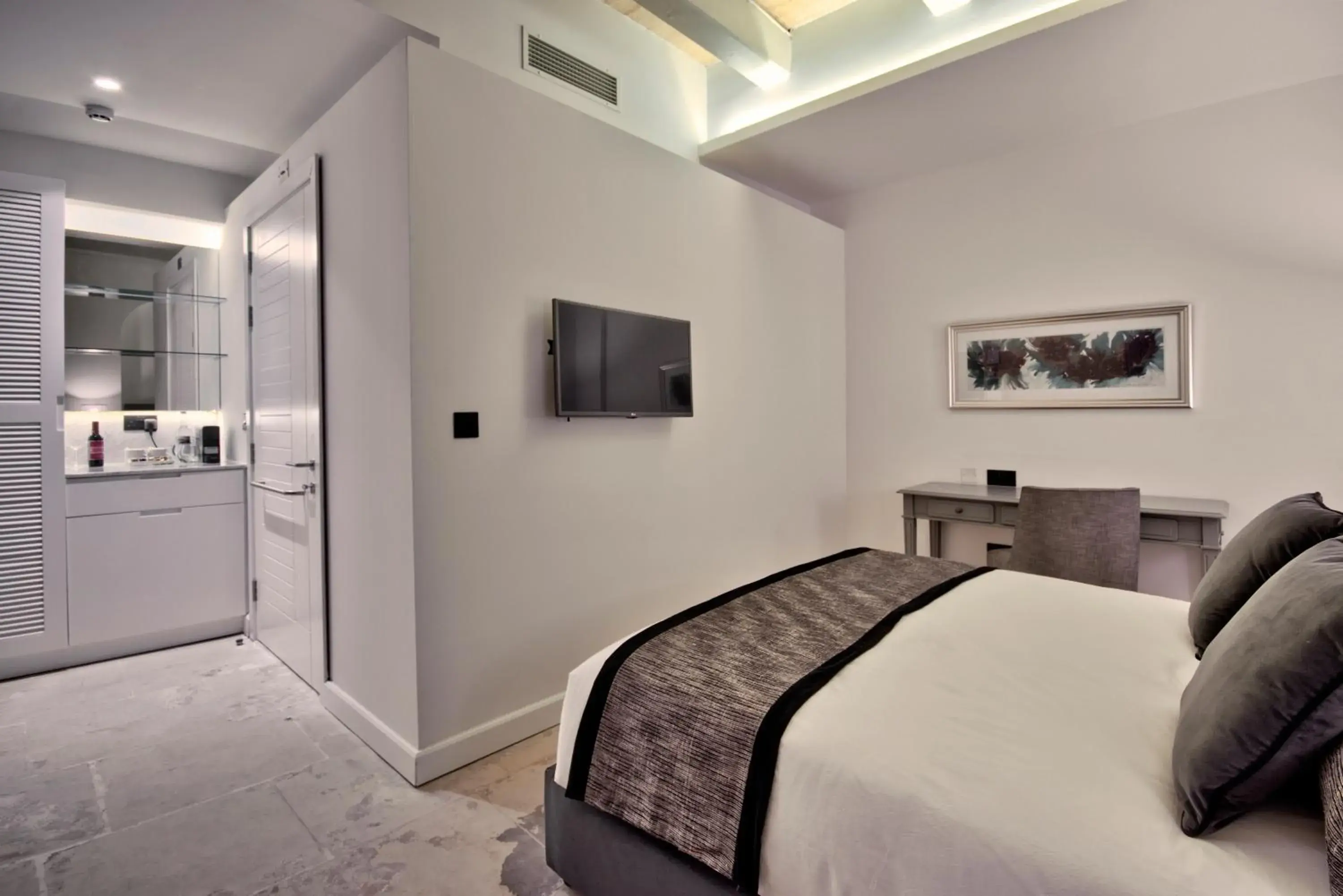 Double Room - Disability Access in 66 Saint Paul's & Spa Double Room - Disability Access in 66 Saint Paul's & Spa