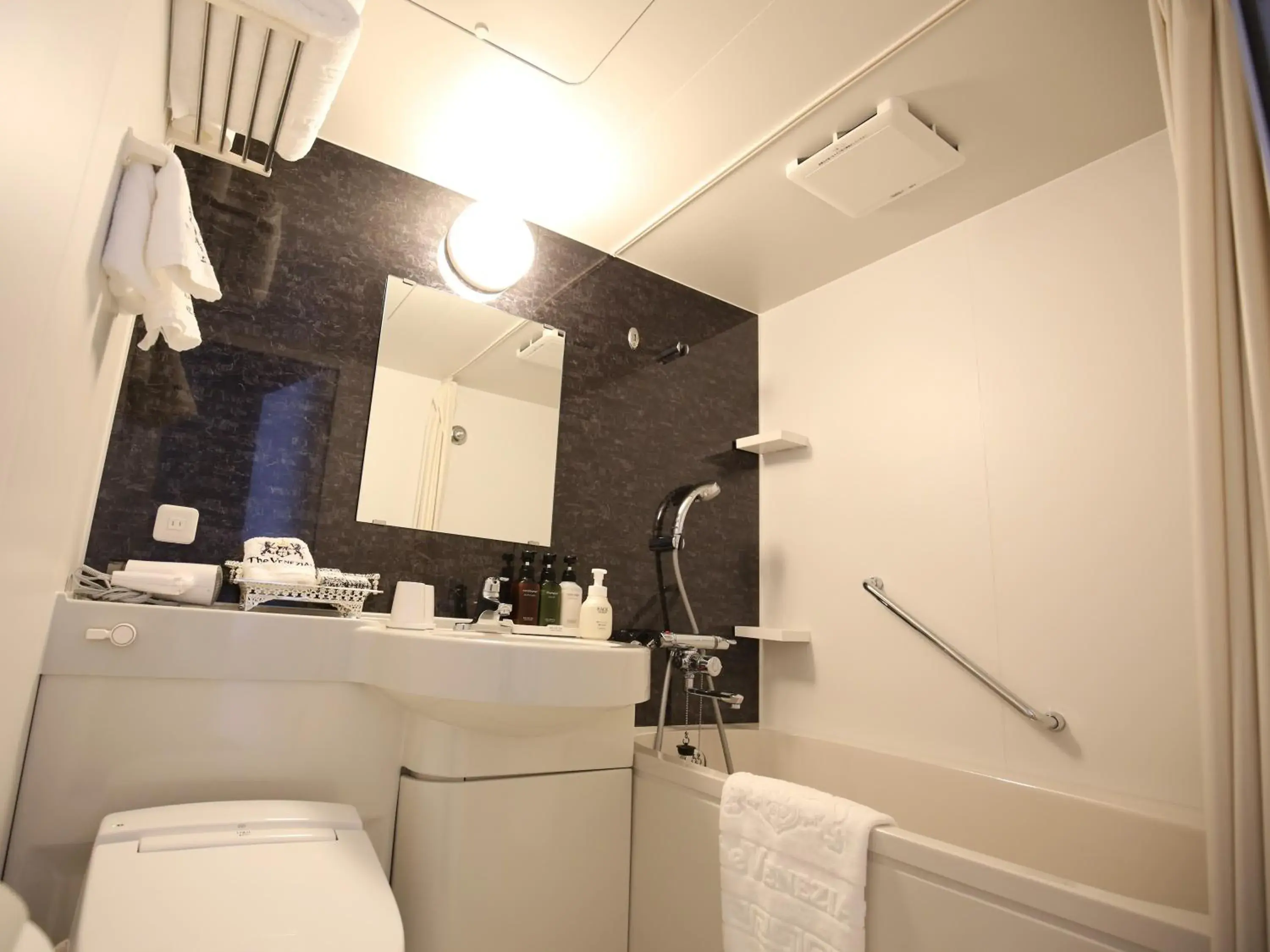 Deluxe Double Room in Venezian Hotel Shiroishi Zao Deluxe Double Room in Venezian Hotel Shiroishi Zao