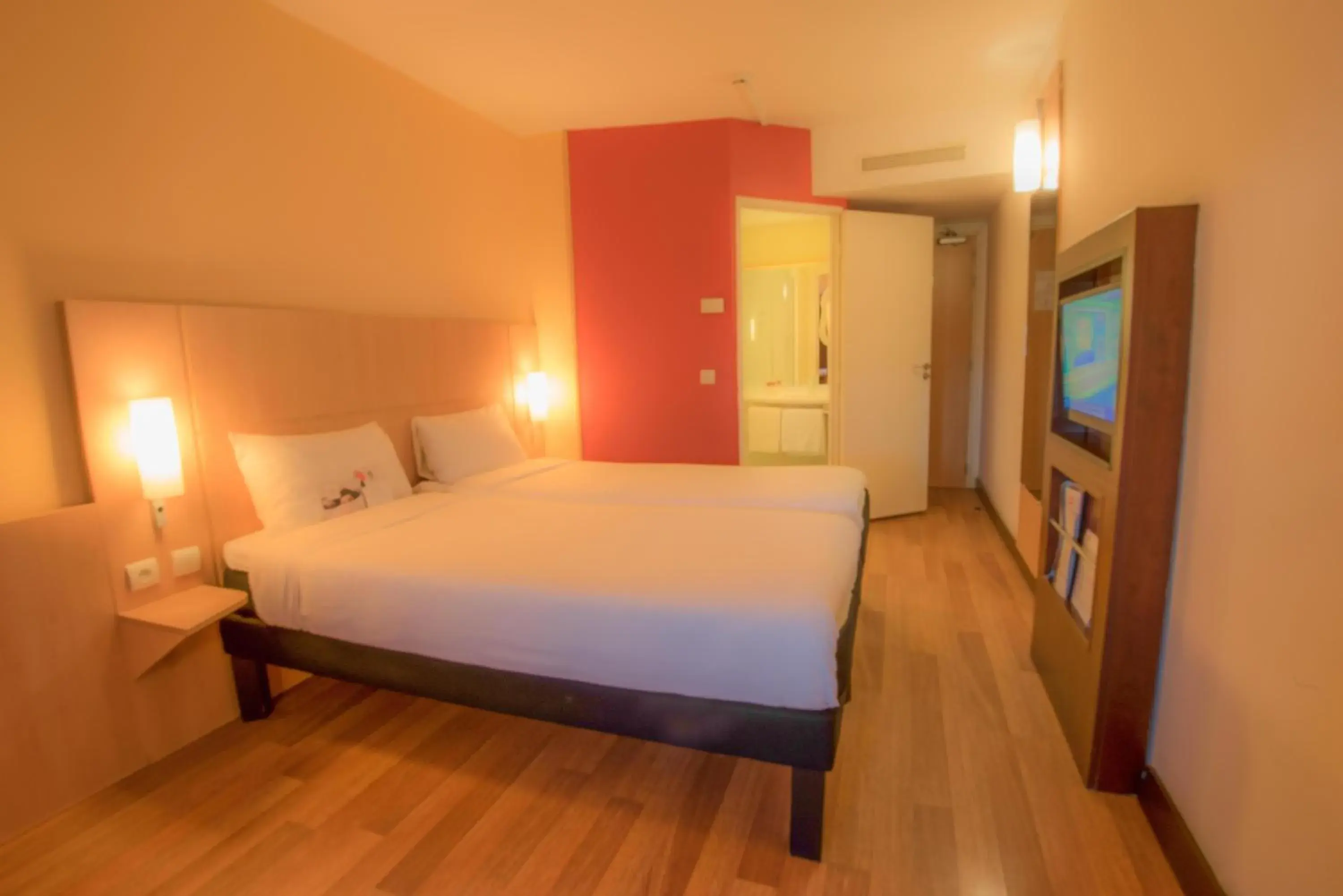 Standard Twin Room in ibis Alger Aéroport Standard Twin Room in ibis Alger Aéroport