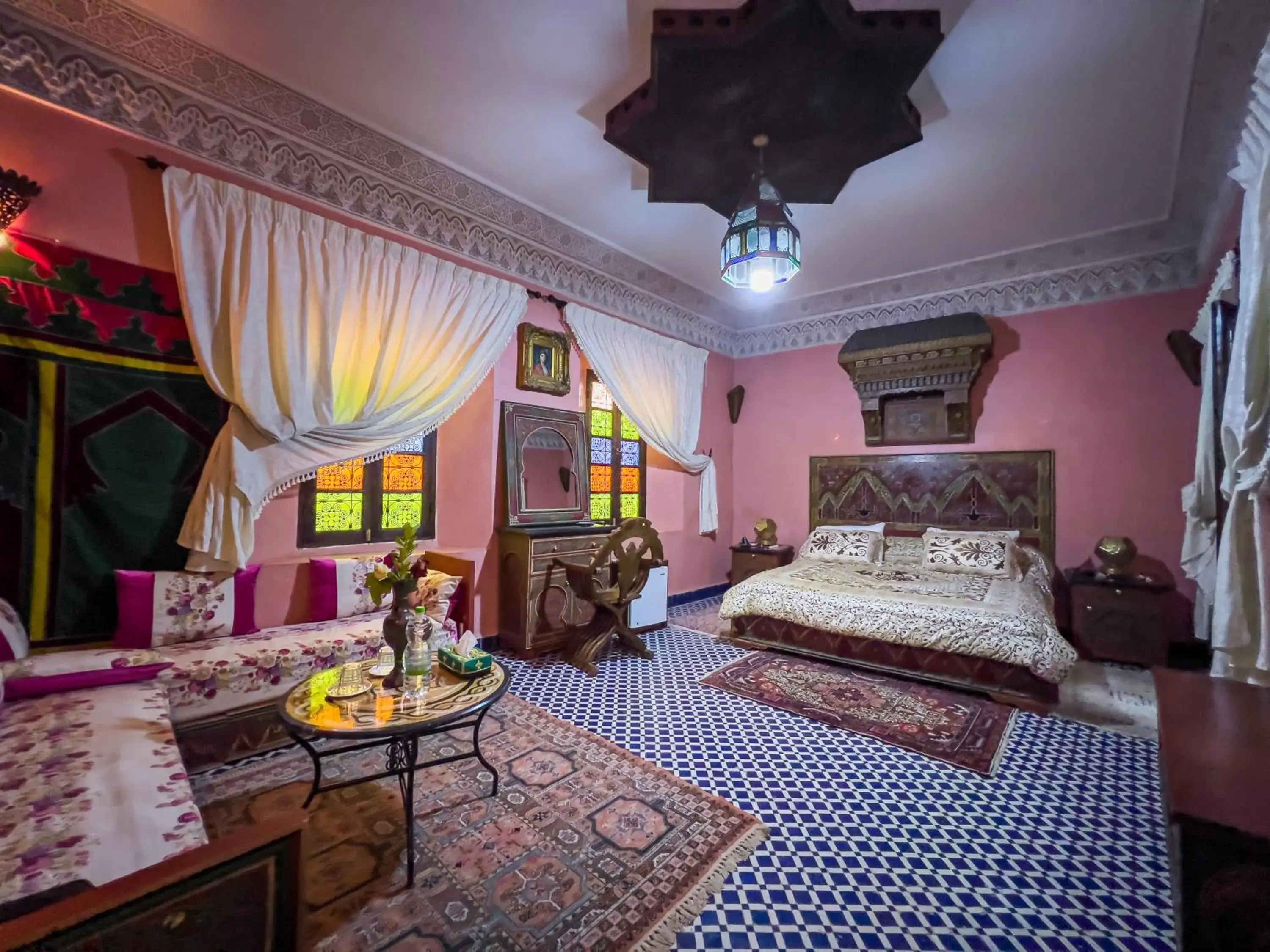 Suite Royal Juliet - single occupancy in Riad Dar Guennoun - Luxury Suites in the Heart of Fes Suite Royal Juliet - single occupancy in Riad Dar Guennoun - Luxury Suites in the Heart of Fes