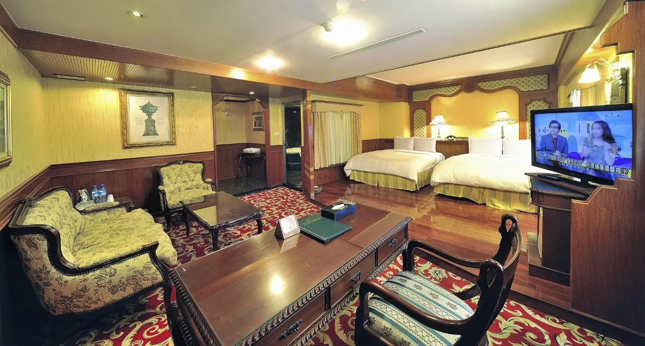 Deluxe Quadruple Room in KaRo Hotel Deluxe Quadruple Room in KaRo Hotel