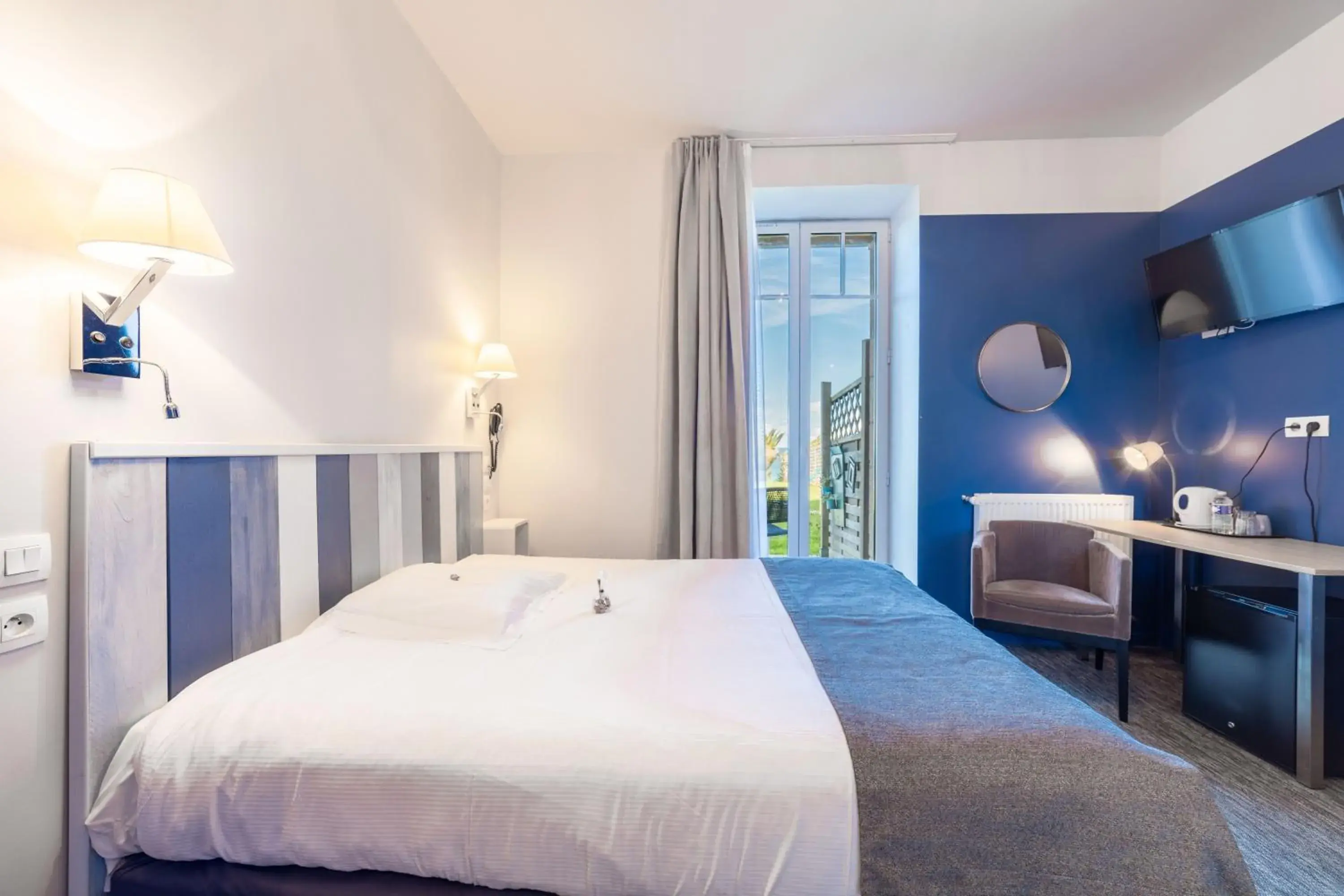 Double Room with Patio in Logis Hôtel Ker Mor Double Room with Patio in Logis Hôtel Ker Mor