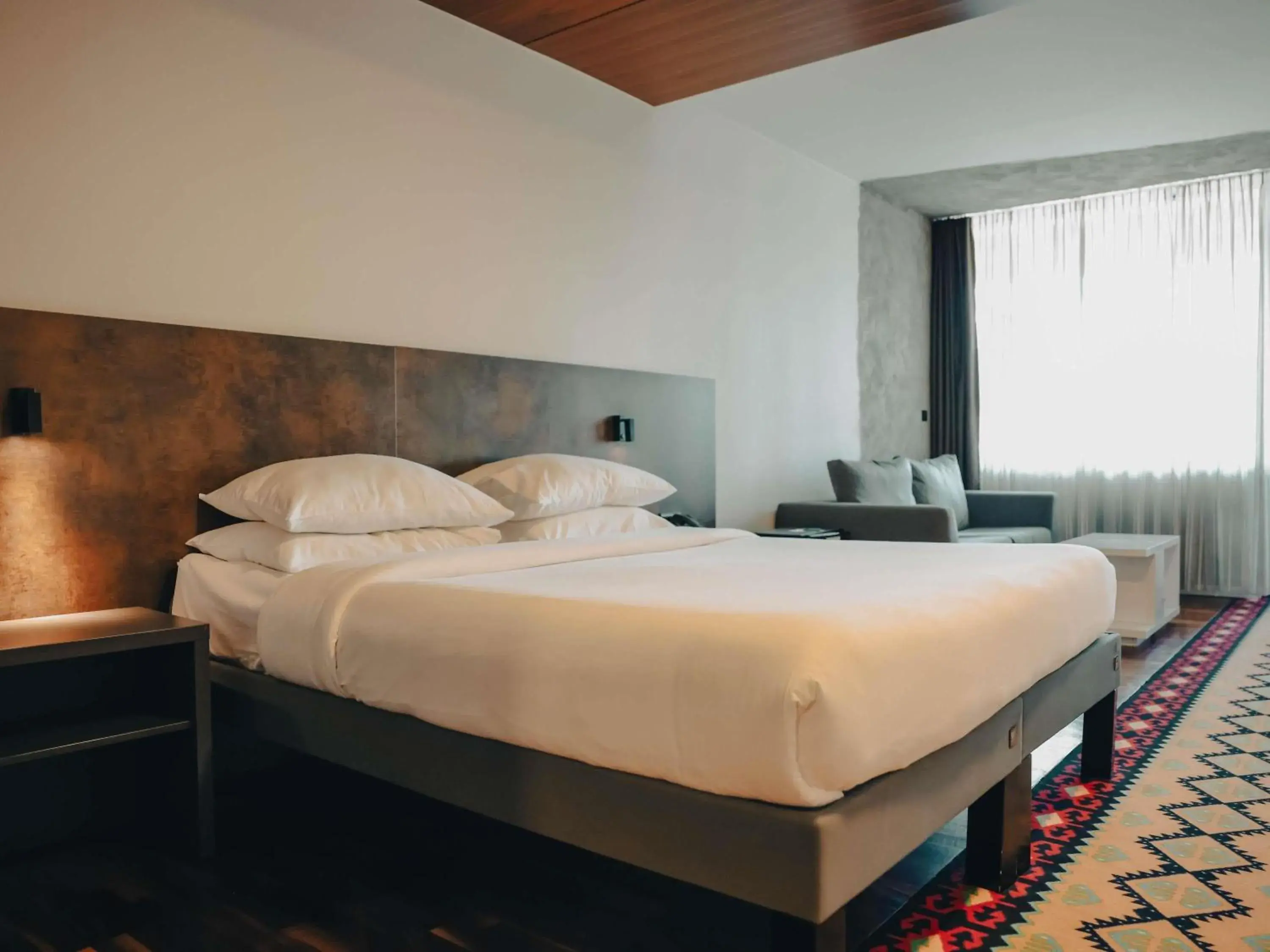 Executive Double Room with Balcony in ibis Styles Sarajevo Executive Double Room with Balcony in ibis Styles Sarajevo